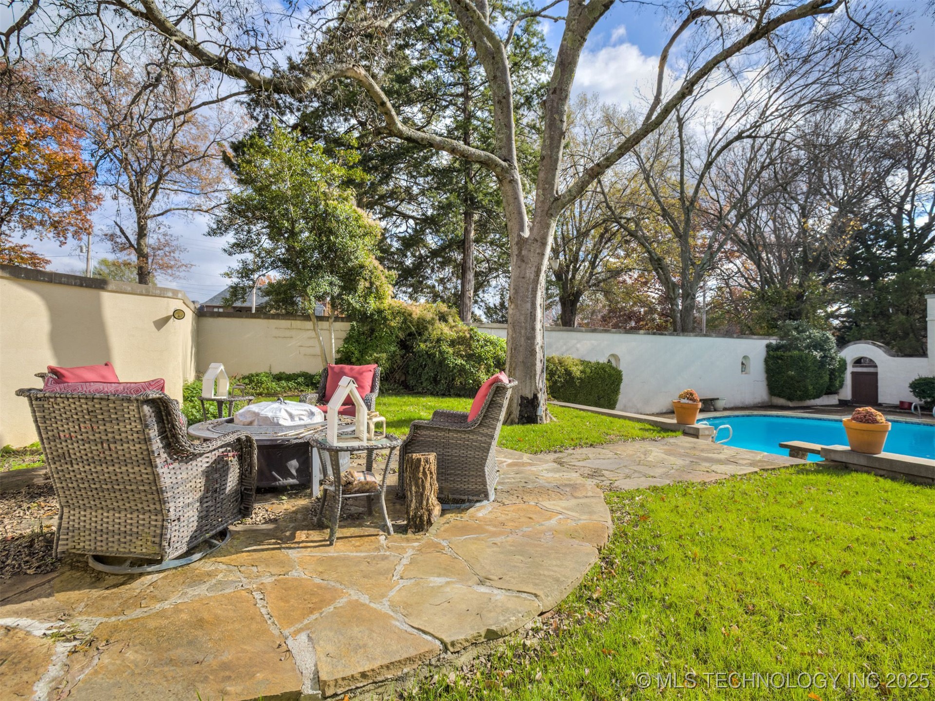 2400 Terrace Drive Property Photo 94