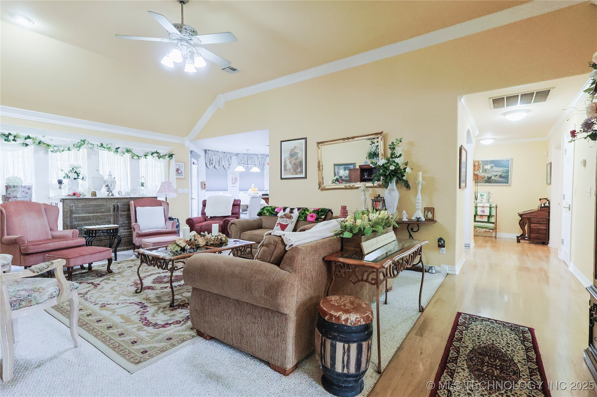 5117 Woodland Drive Property Photo 9