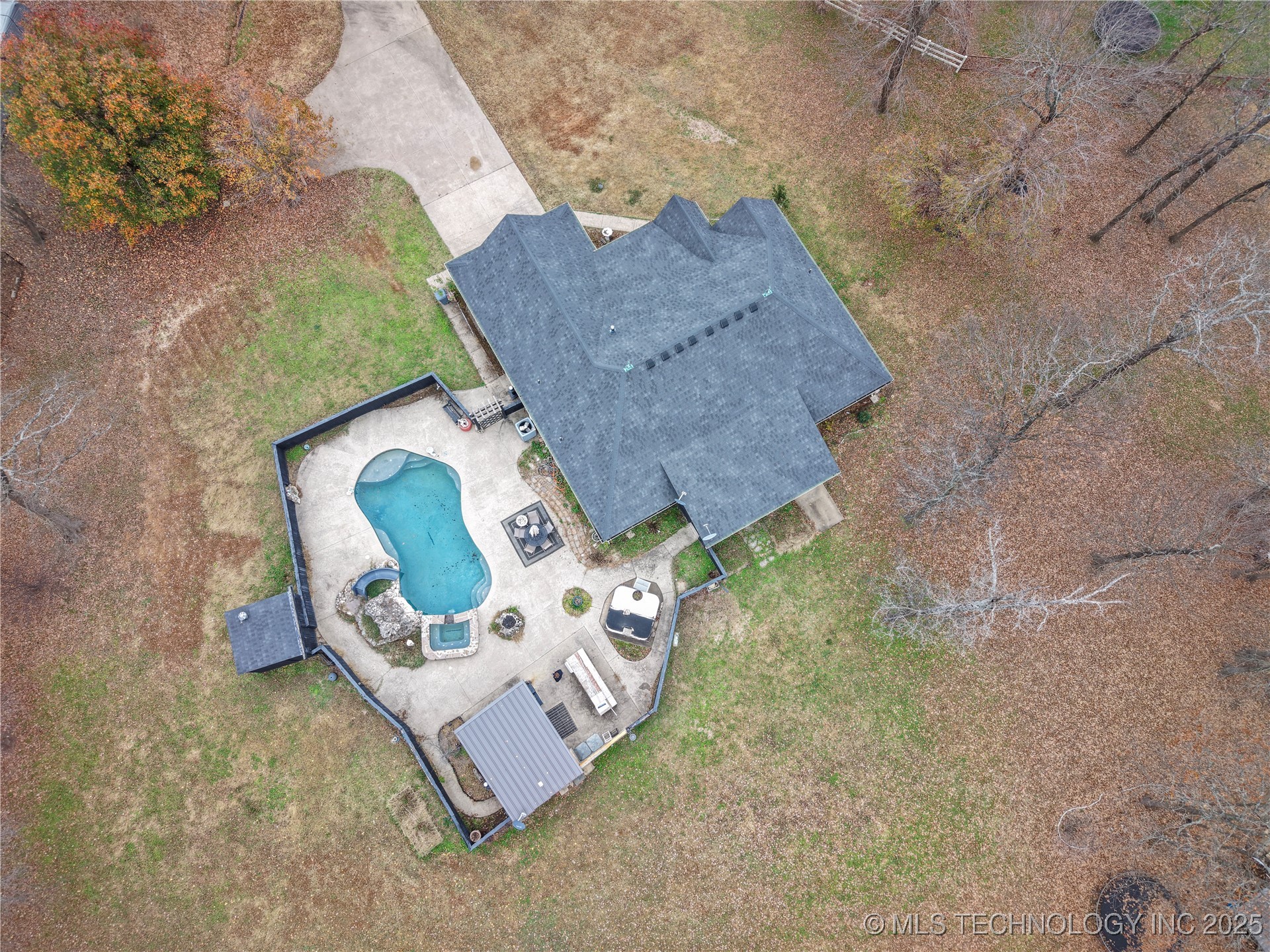 5117 Woodland Drive Property Photo 39