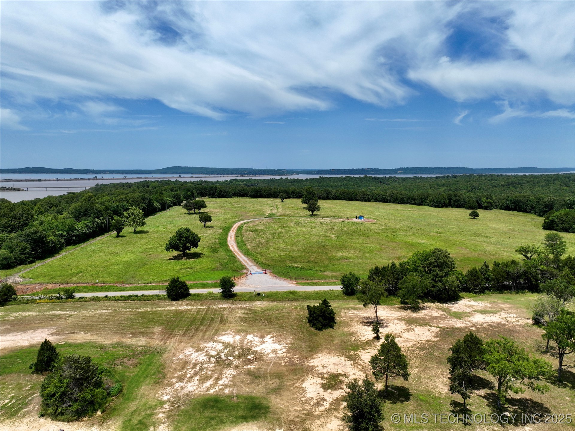 6 Kathy Lane Property Photo 38