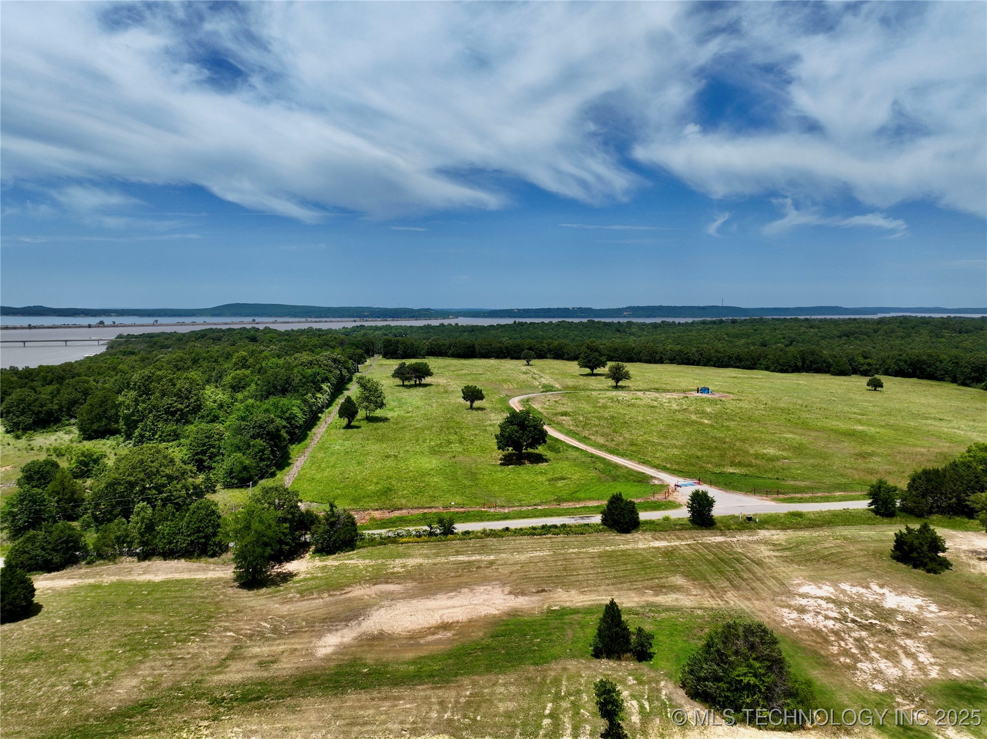 6 Kathy Lane Property Photo 39