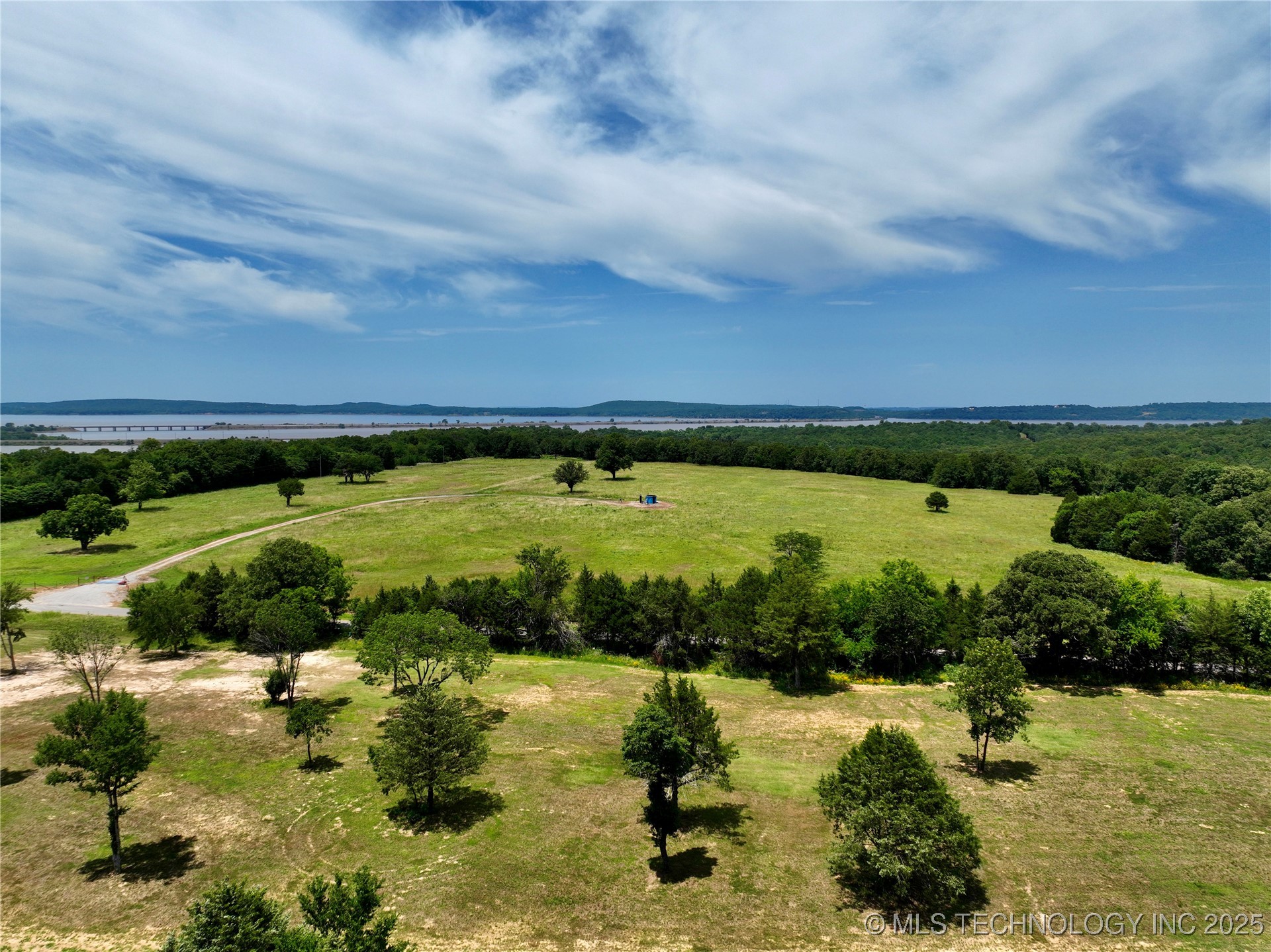 8 Kathy Lane Property Photo 36