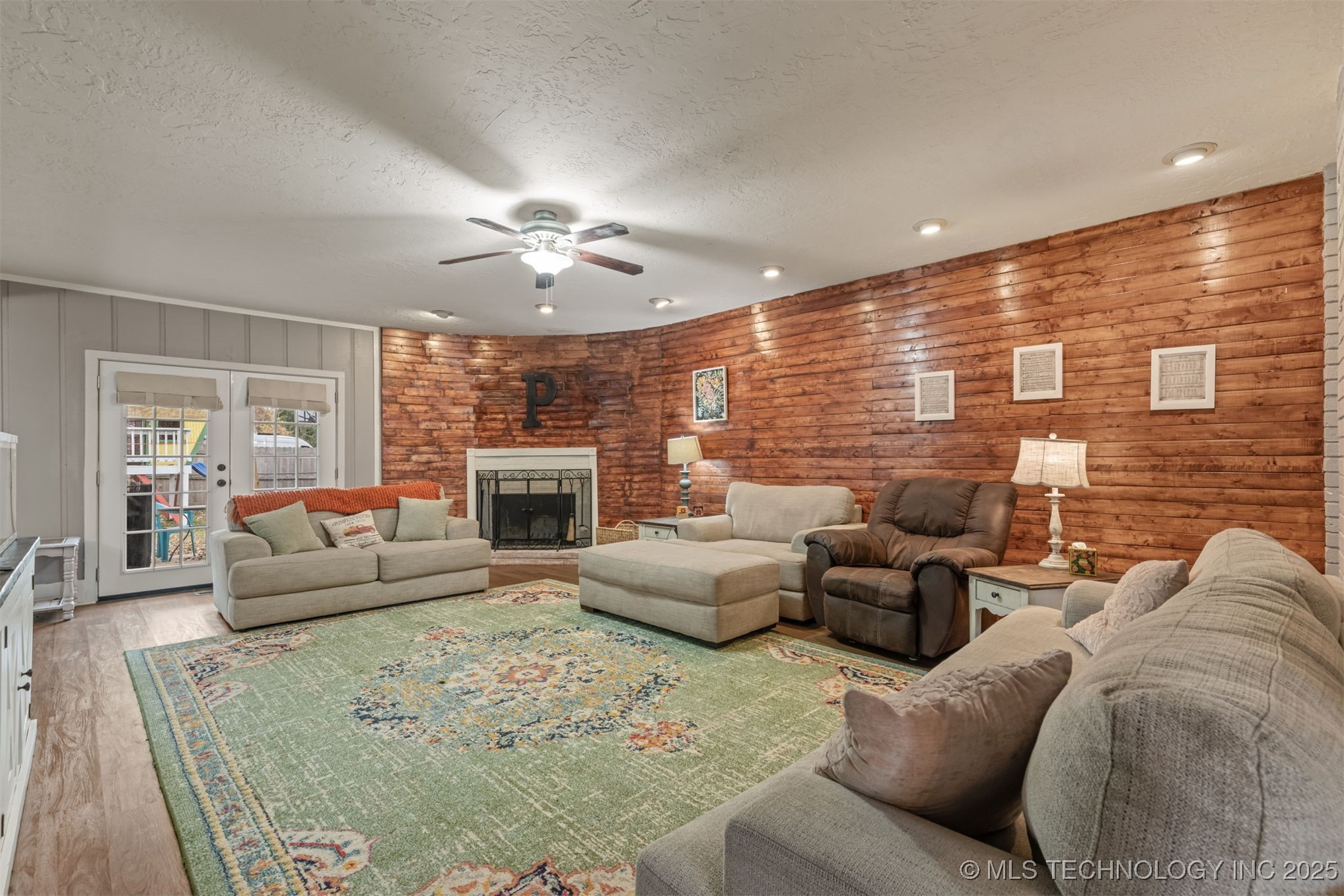 1413 W Ocala Street Property Photo 9