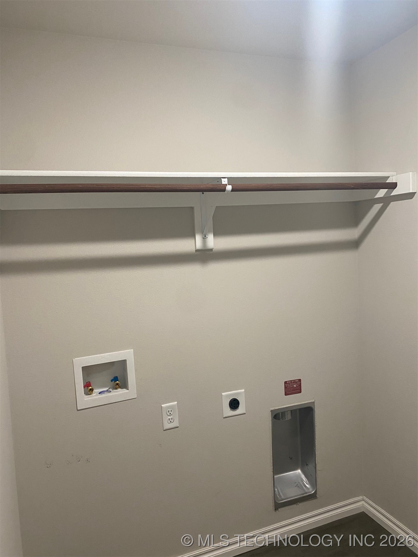 7122 E 155th Place S Property Photo 10