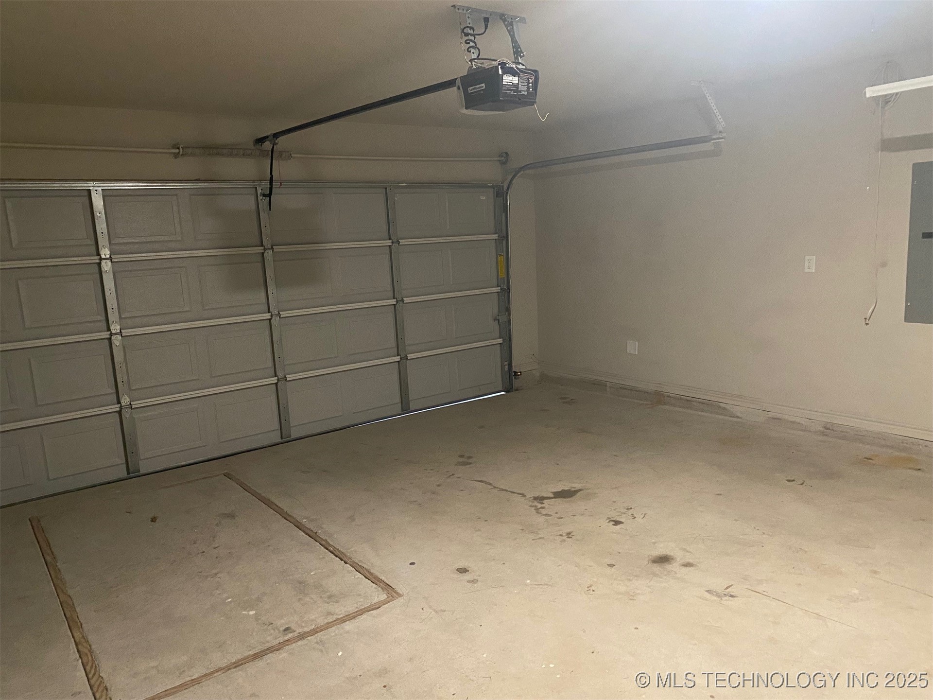 7122 E 155th Place S Property Photo 11