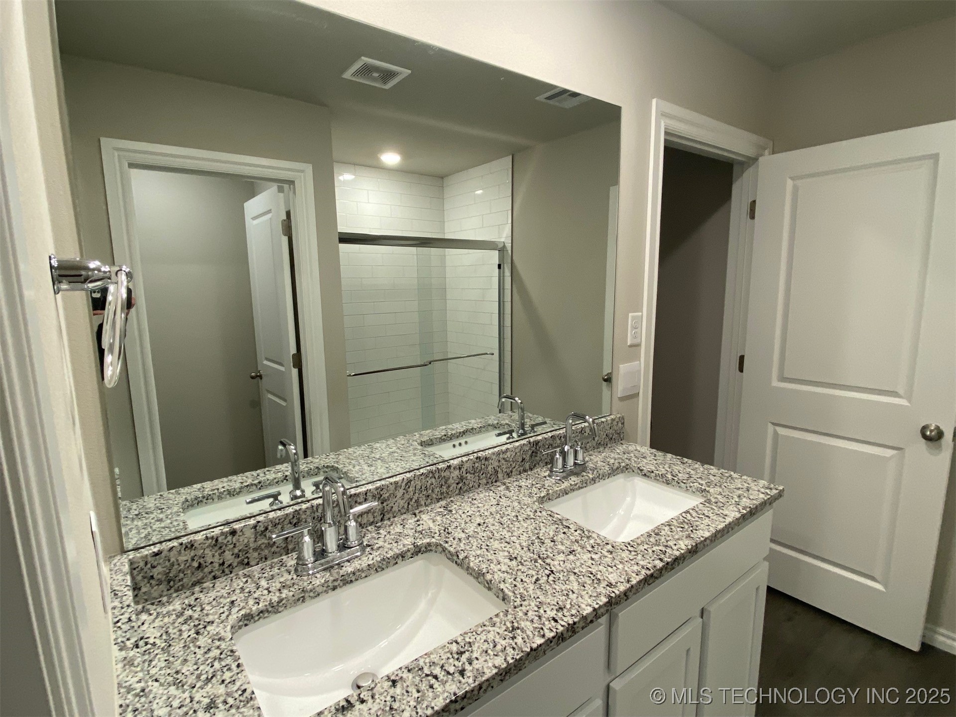 7122 E 155th Place S Property Photo 14