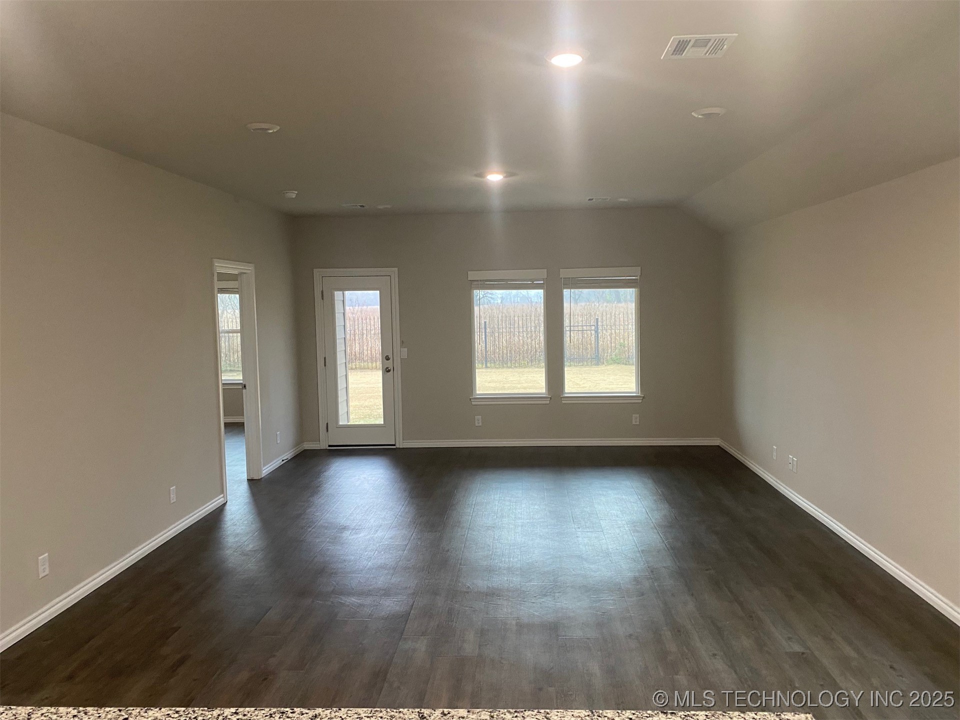 7122 E 155th Place S Property Photo 27