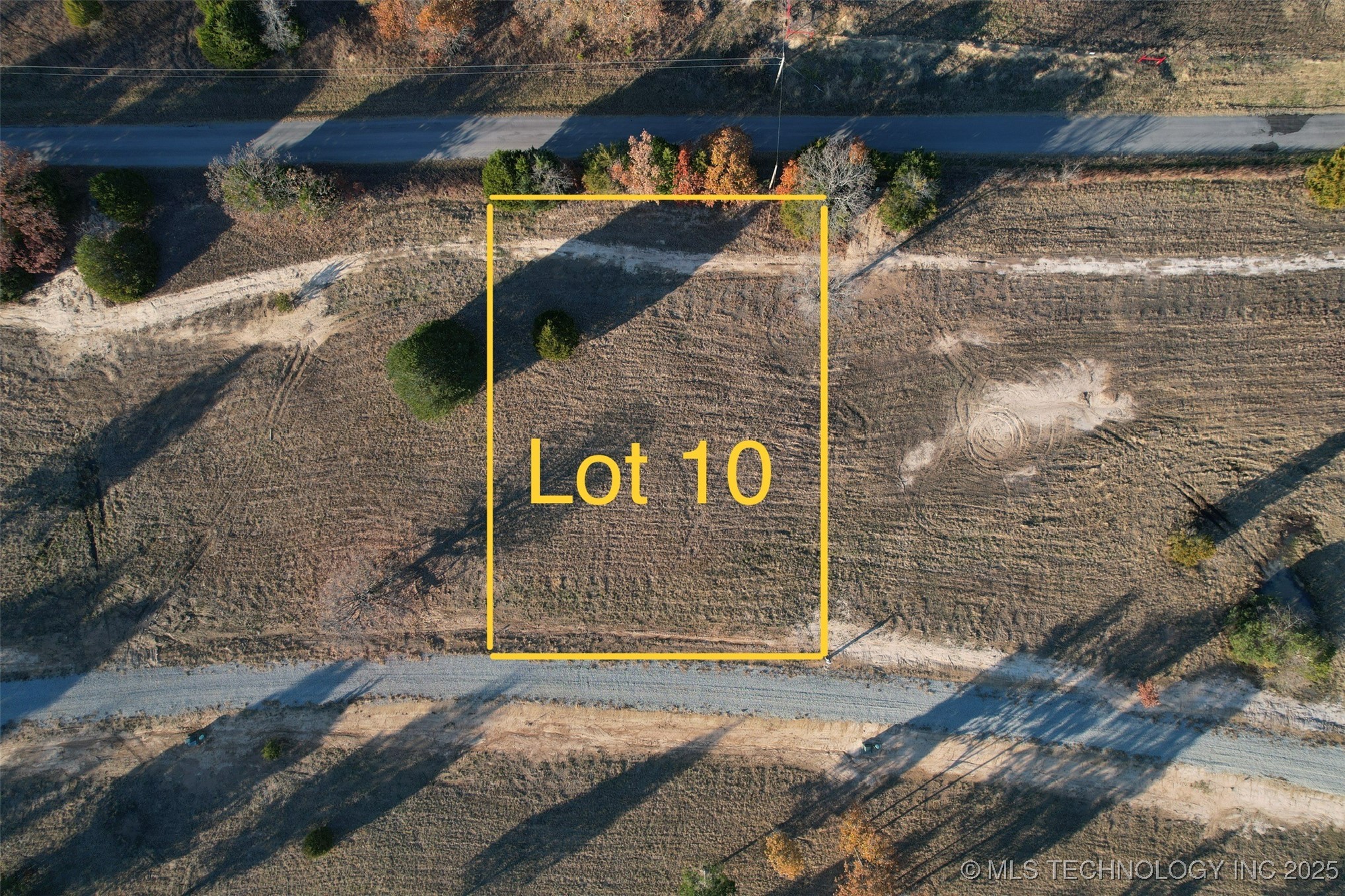 10 Kathy Lane Property Photo 2