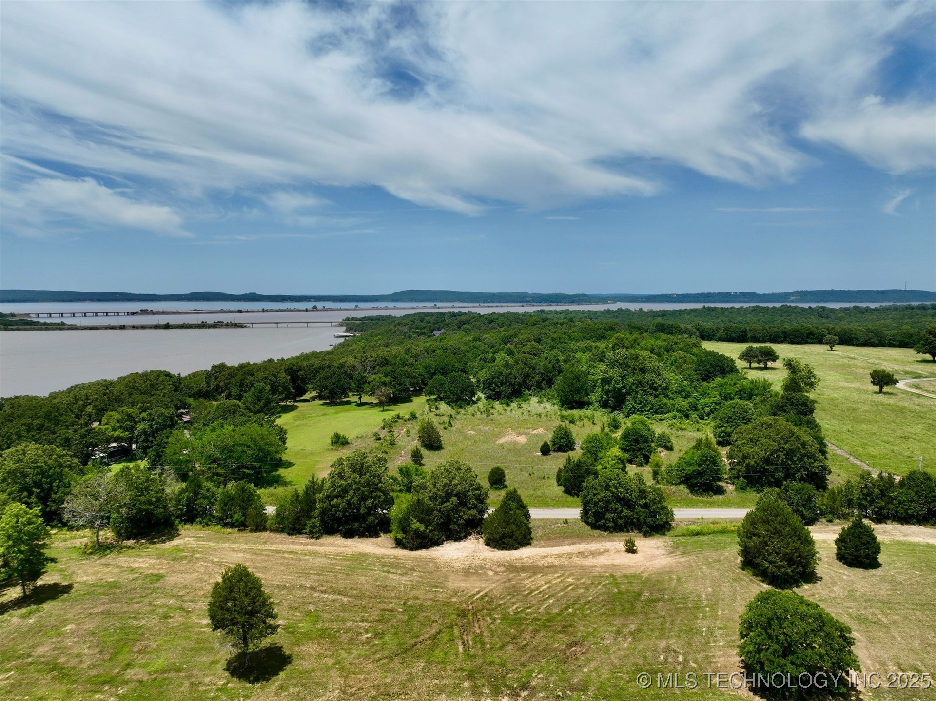 10 Kathy Lane Property Photo 40