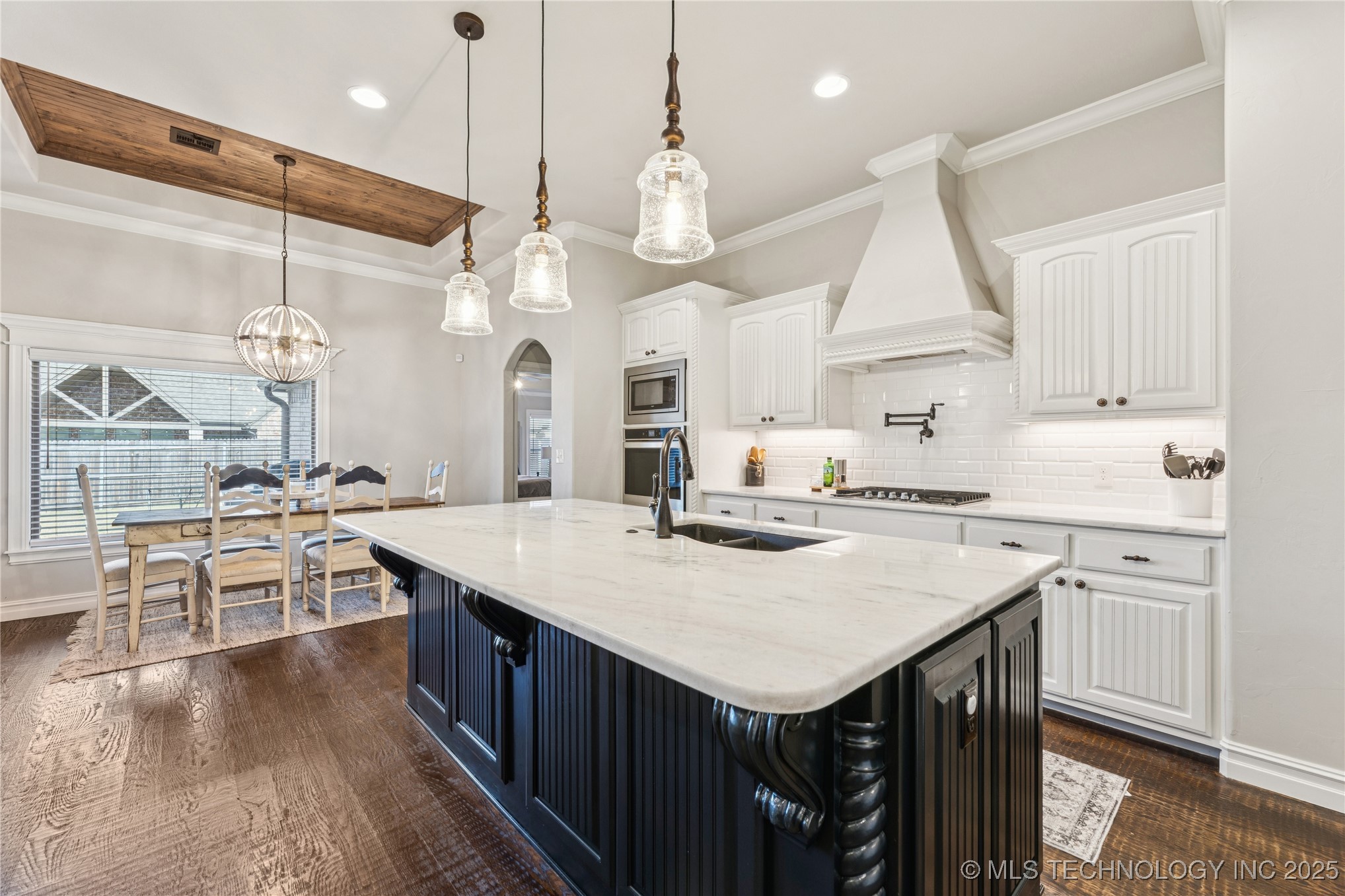 2920 E Portland Place Property Photo 6