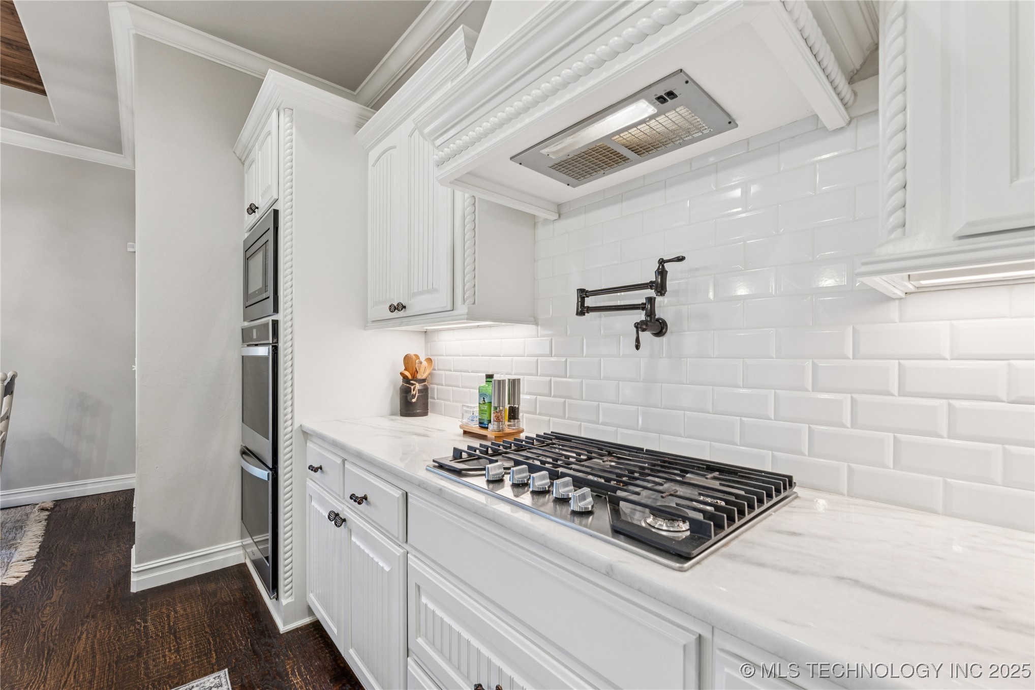 2920 E Portland Place Property Photo 9