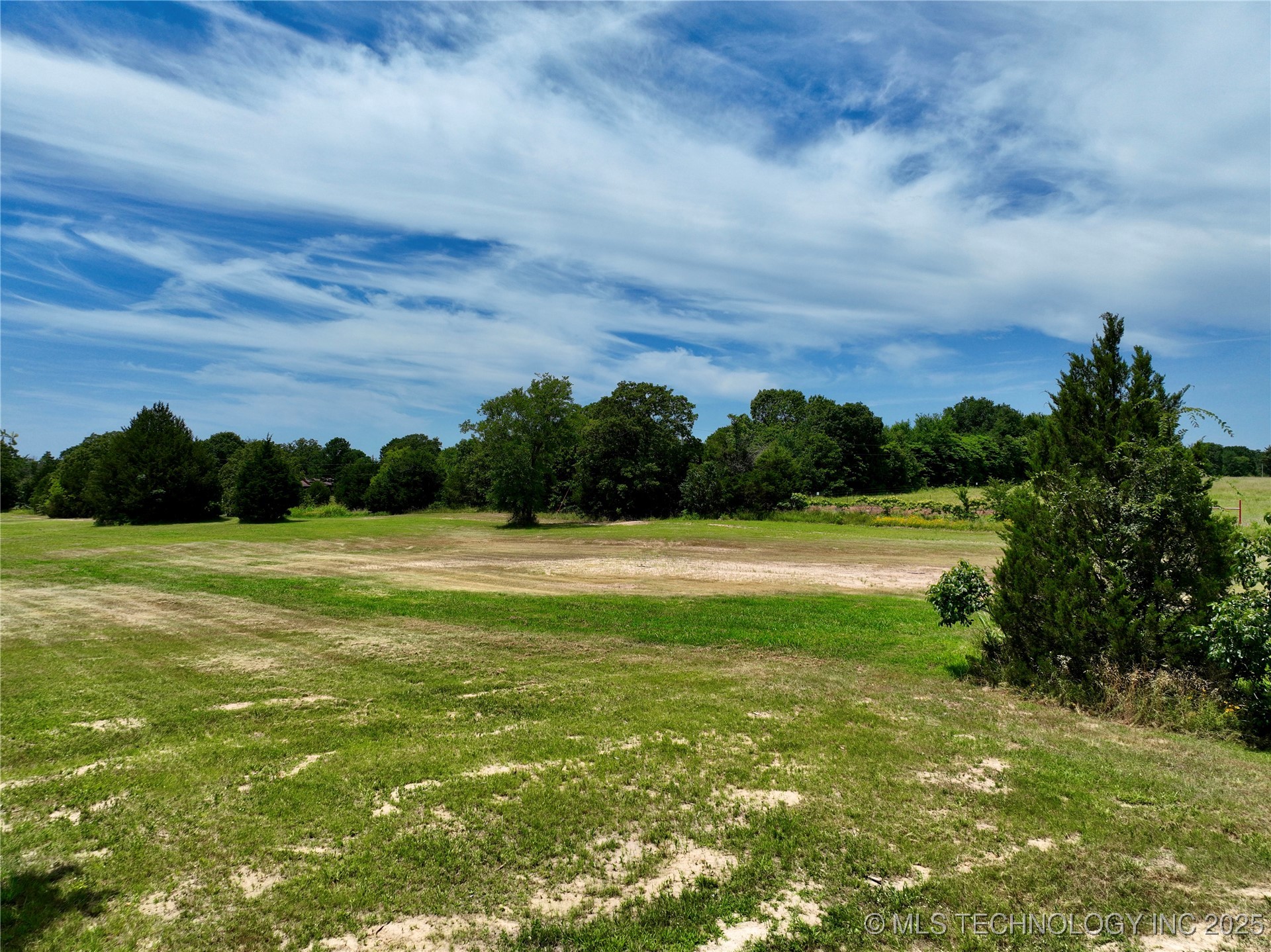 11 Kathy Lane Property Photo 20