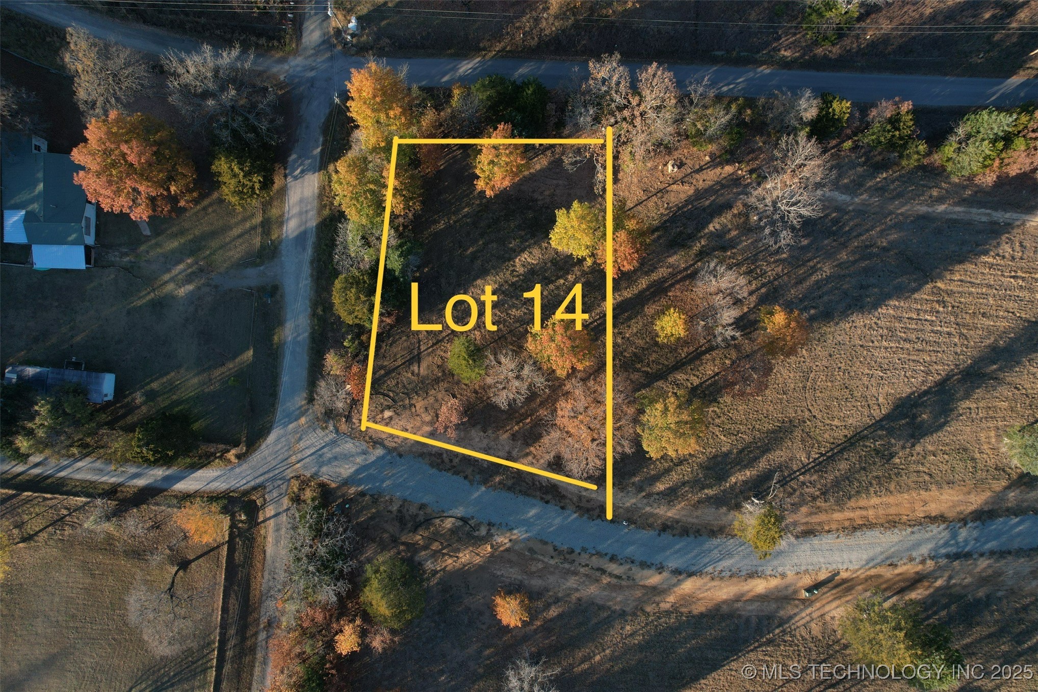 14 Kathy Lane Property Photo 2