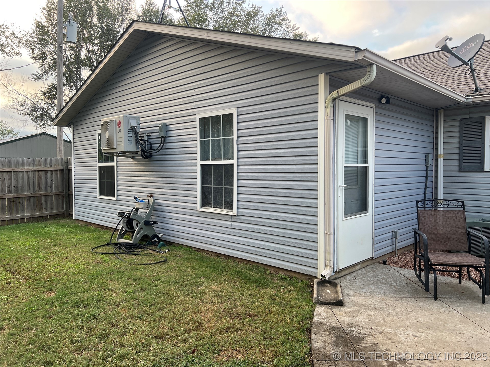 213 E Sunday Avenue Property Photo 4