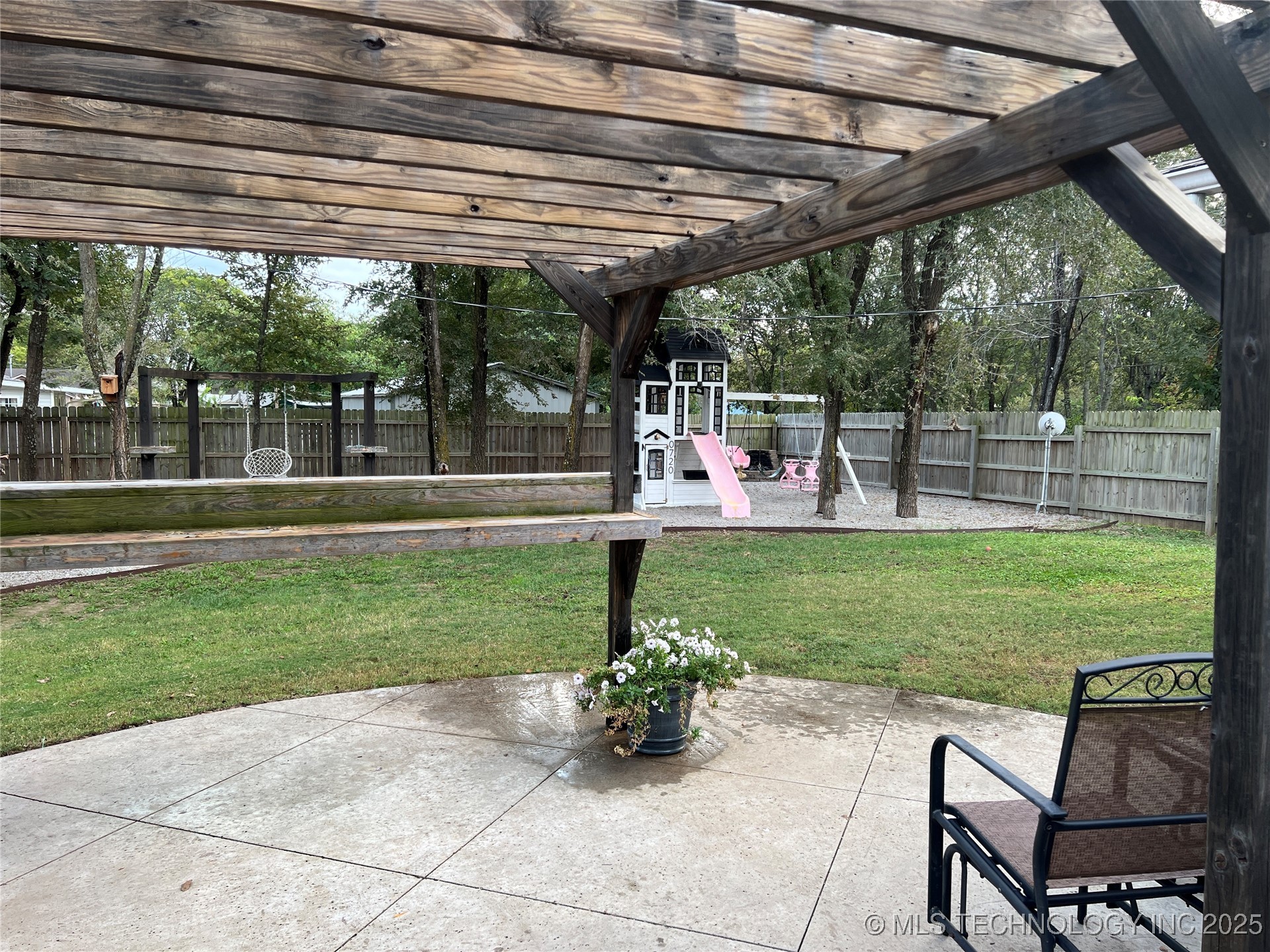 213 E Sunday Avenue Property Photo 22