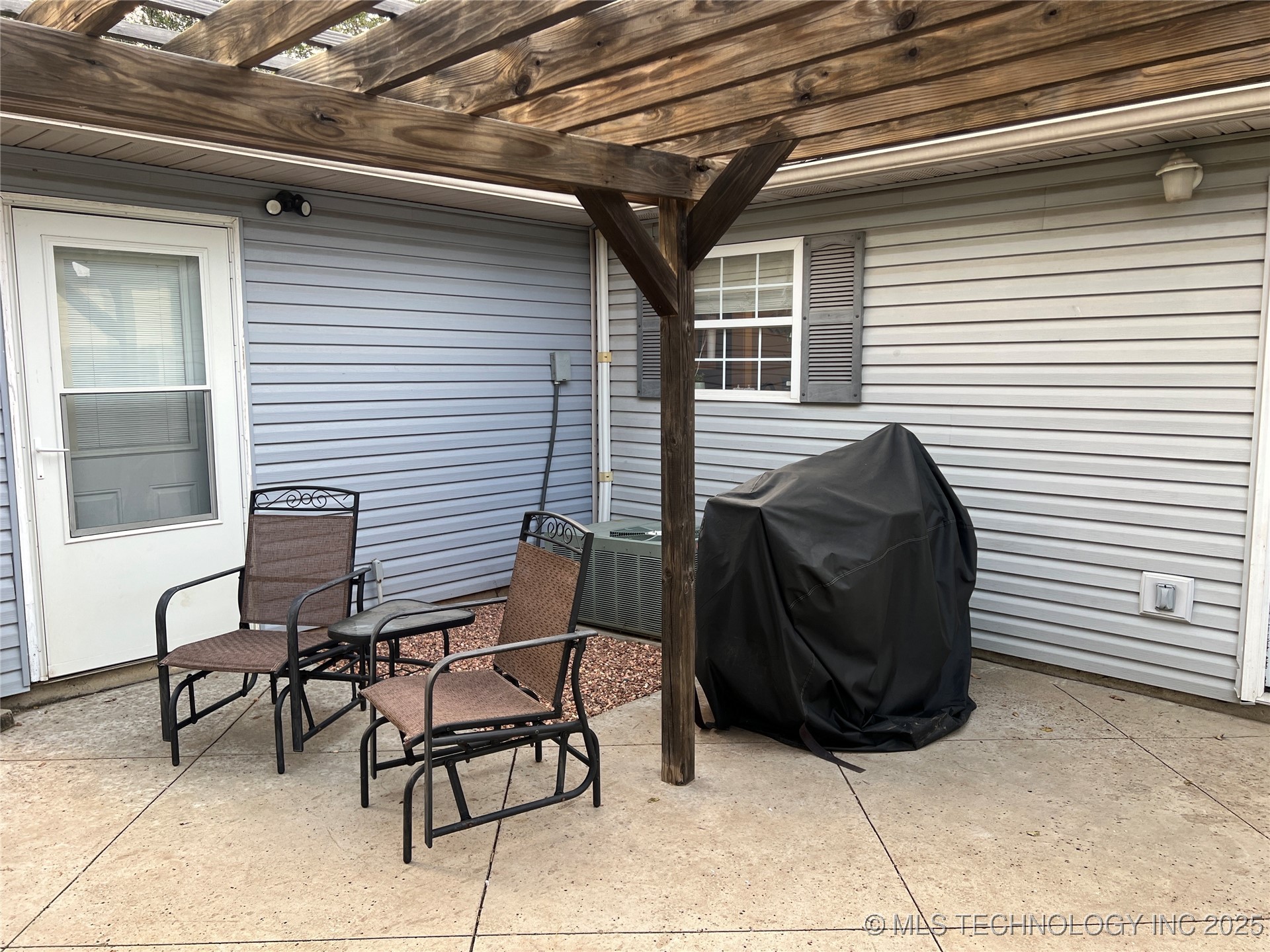 213 E Sunday Avenue Property Photo 24