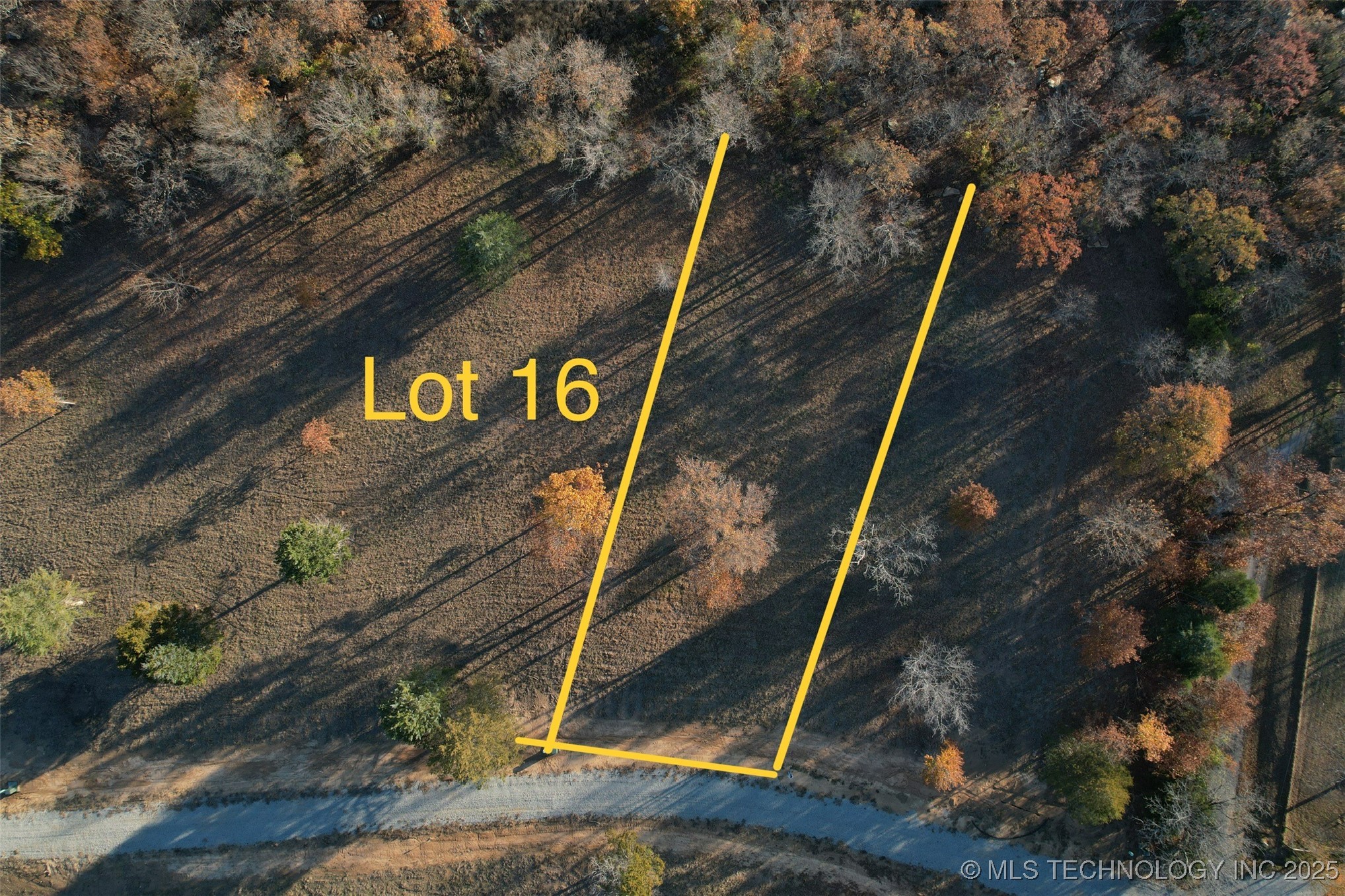 16 Kathy Lane Property Photo 2