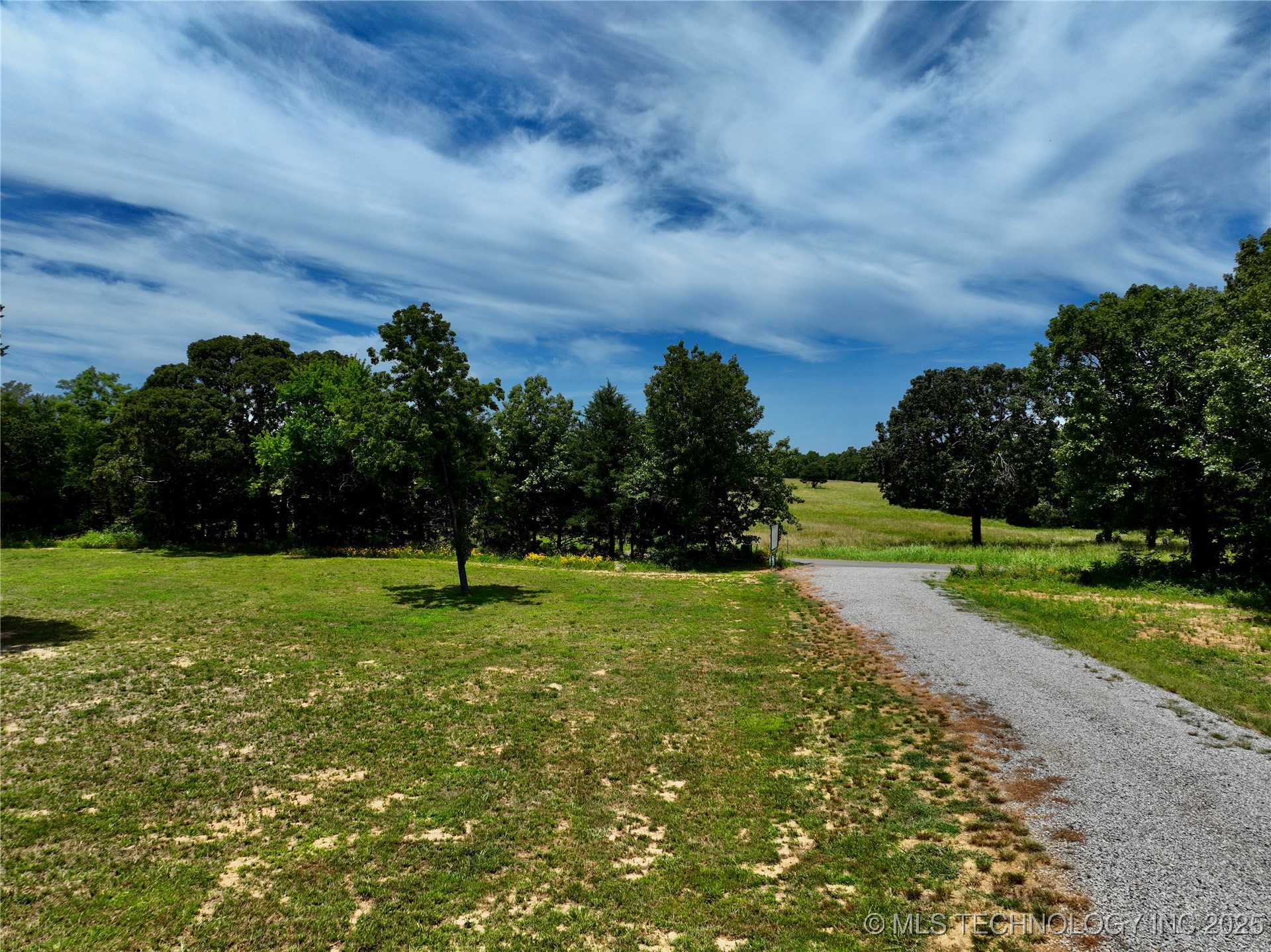 18 Kathy Lane Property Photo 13