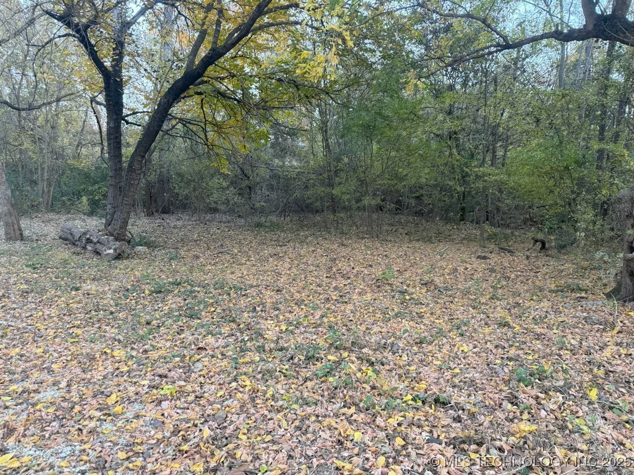 501 Lee Property Photo 2