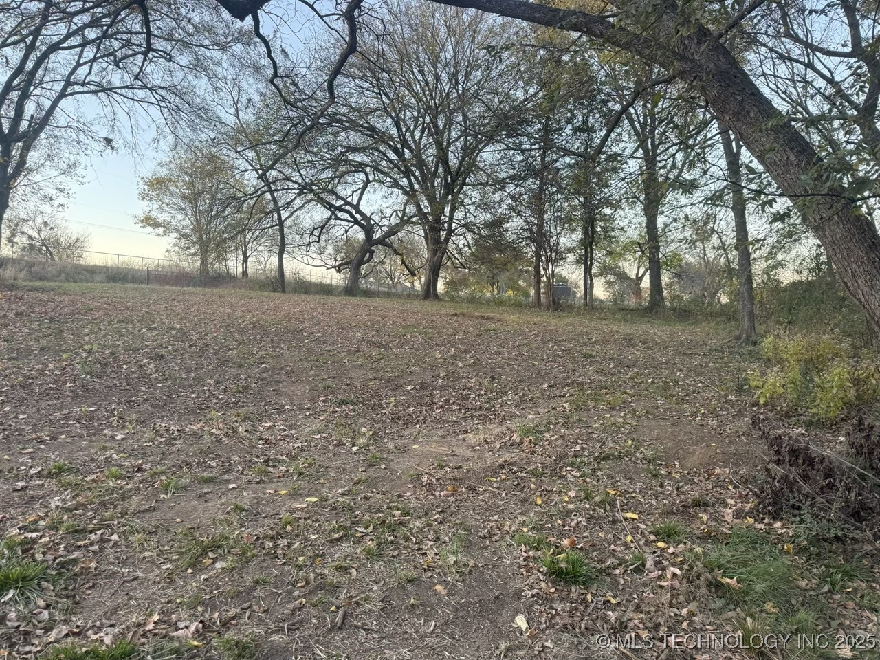 501 Lee Property Photo 5