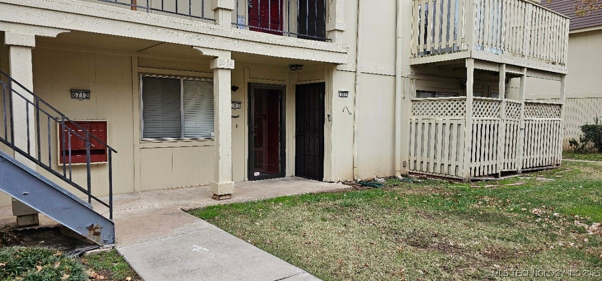 6712 S Lewis Avenue 103 Property Photo 1