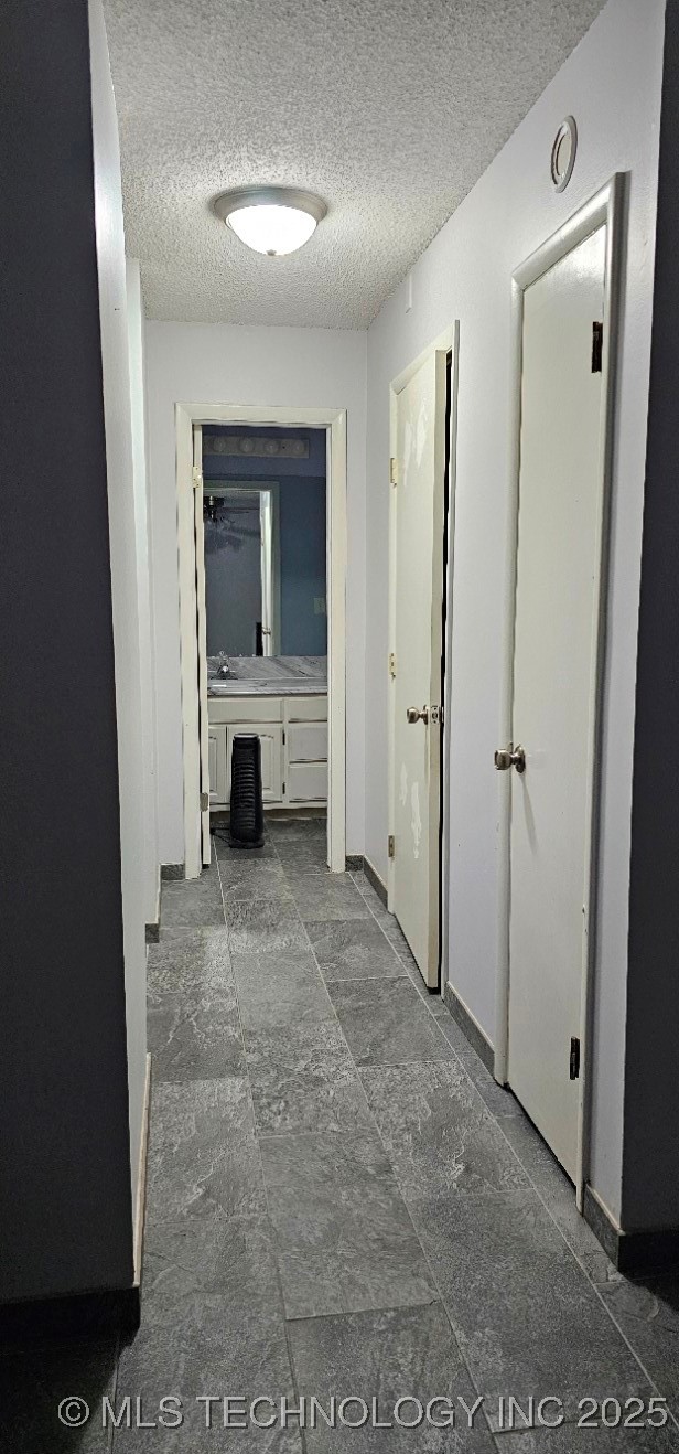 6712 S Lewis Avenue 103 Property Photo 8