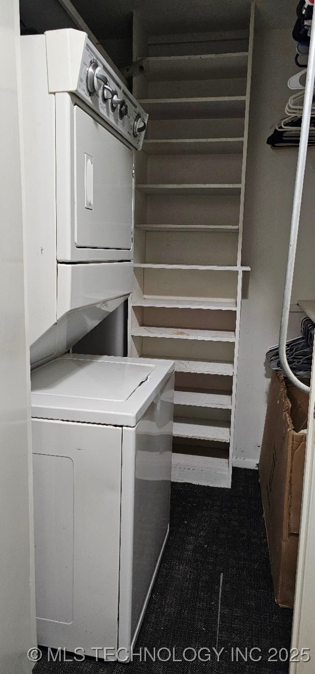 6712 S Lewis Avenue 103 Property Photo 12