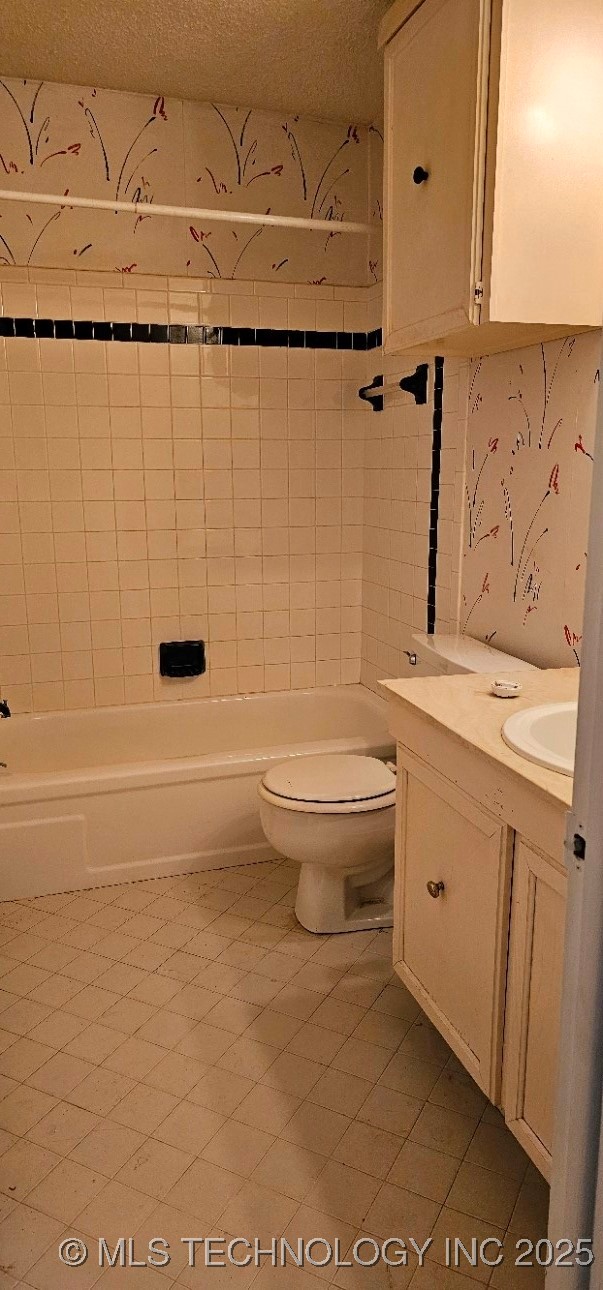 6716 S Lewis Avenue 604 Property Photo 4