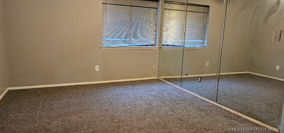 6716 S Lewis Avenue 604 Property Photo 7