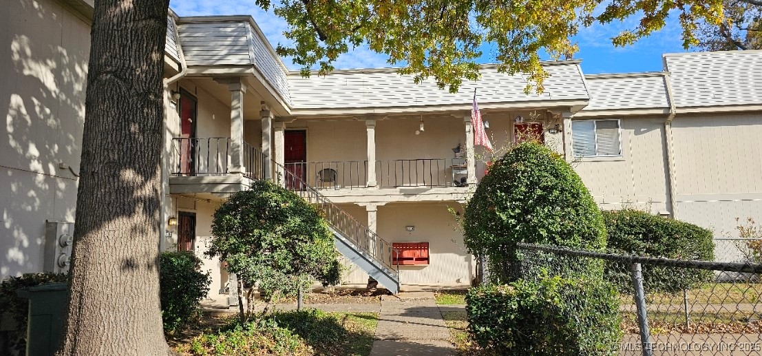 6718 S Lewis Avenue 706 Property Photo 1