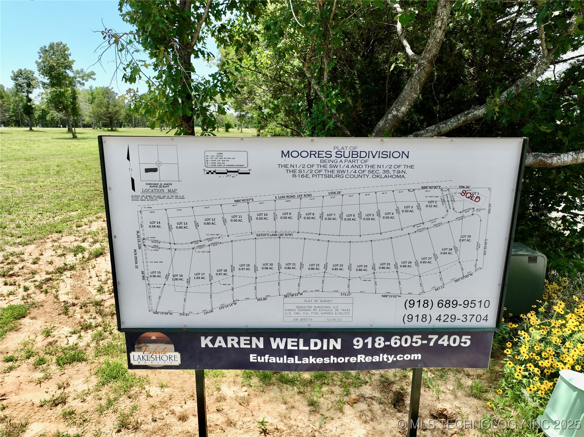 22 Kathy Lane Property Photo 9