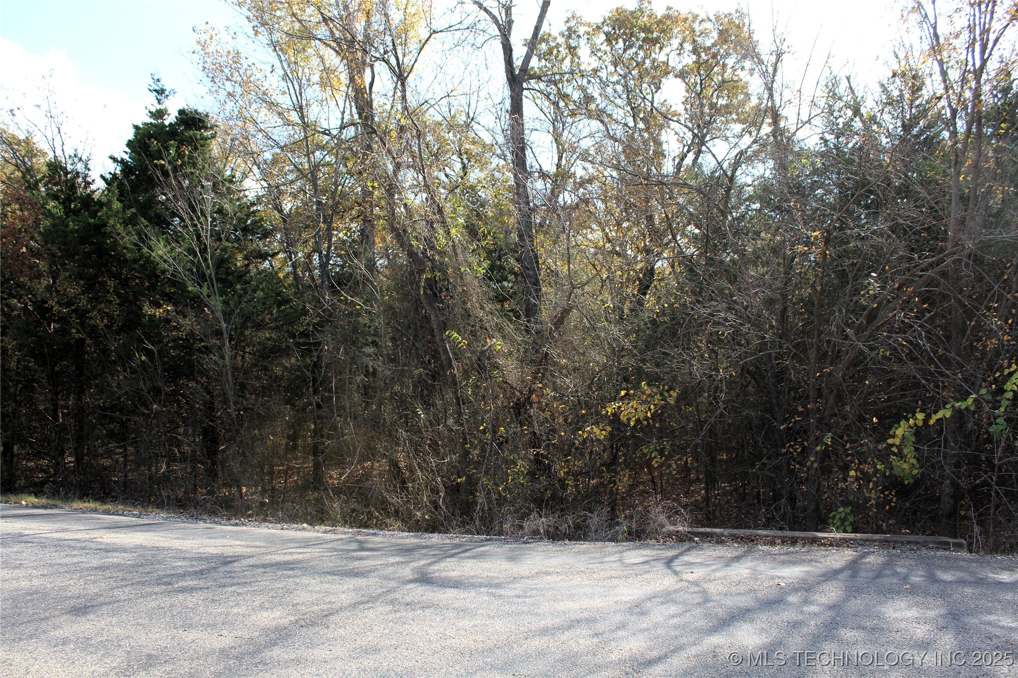 Red Lake Road Property Photo 3