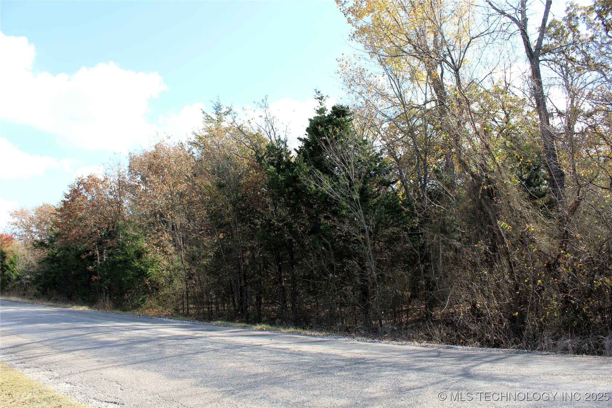 Red Lake Road Property Photo 9