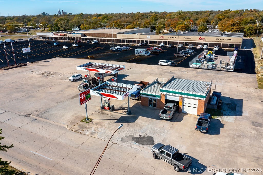 805 N Broadway Property Photo 2