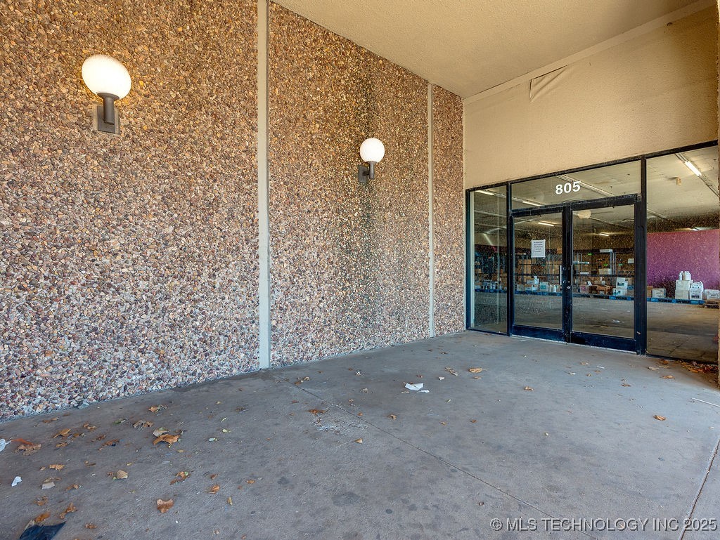 805 N Broadway Property Photo 11