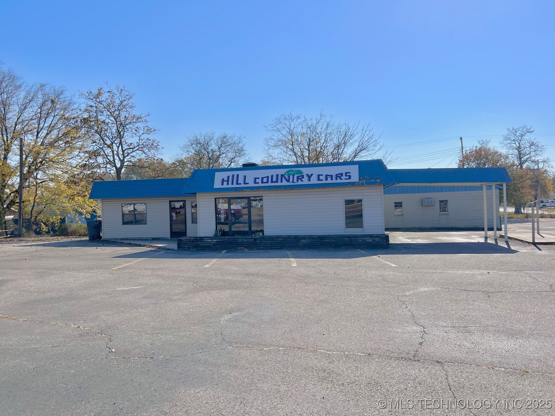 936 NW Grand Property Photo 1