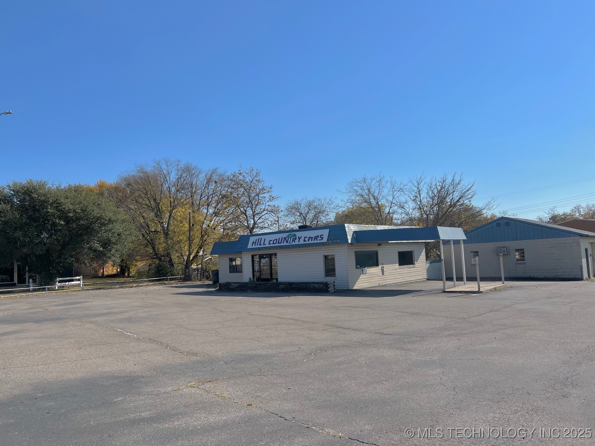 936 Nw Grand Property Photo 2