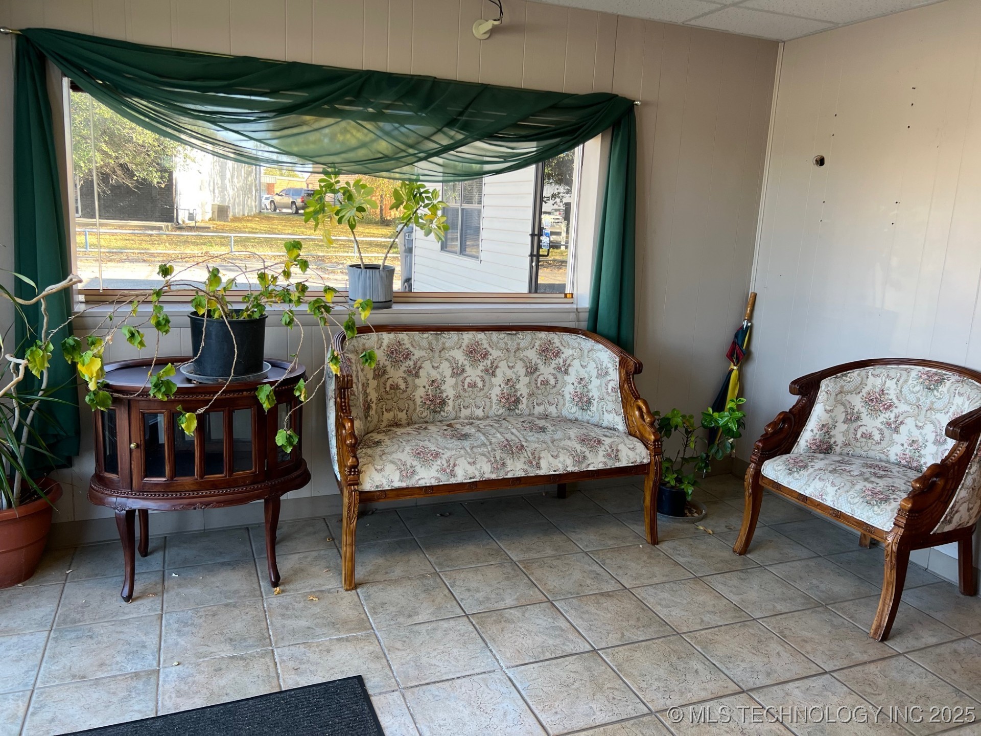 936 Nw Grand Property Photo 5