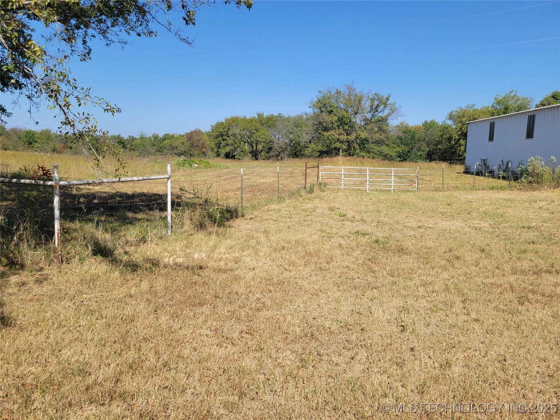 102 James Thomas Property Photo 5