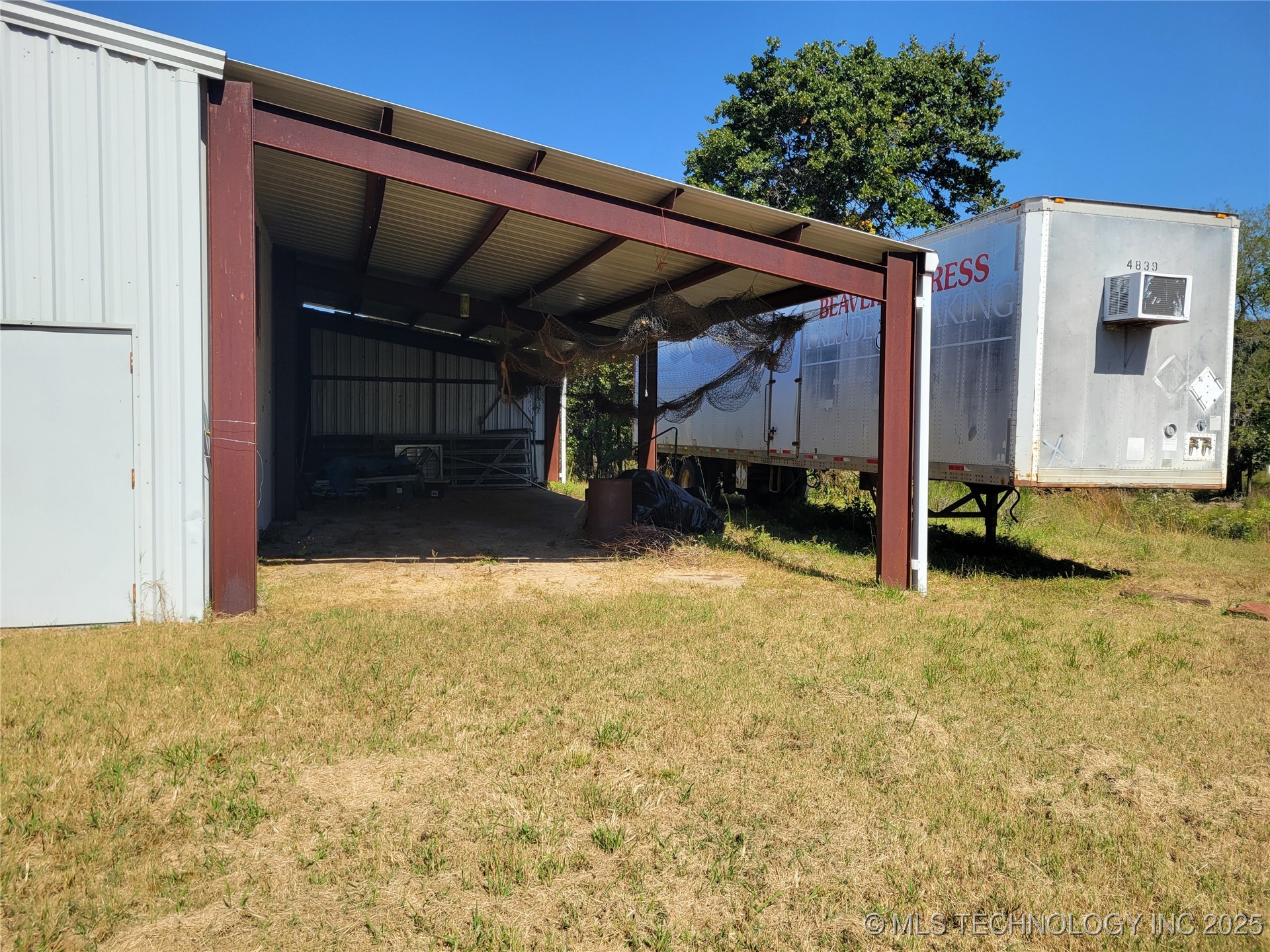 102 James Thomas Property Photo 10