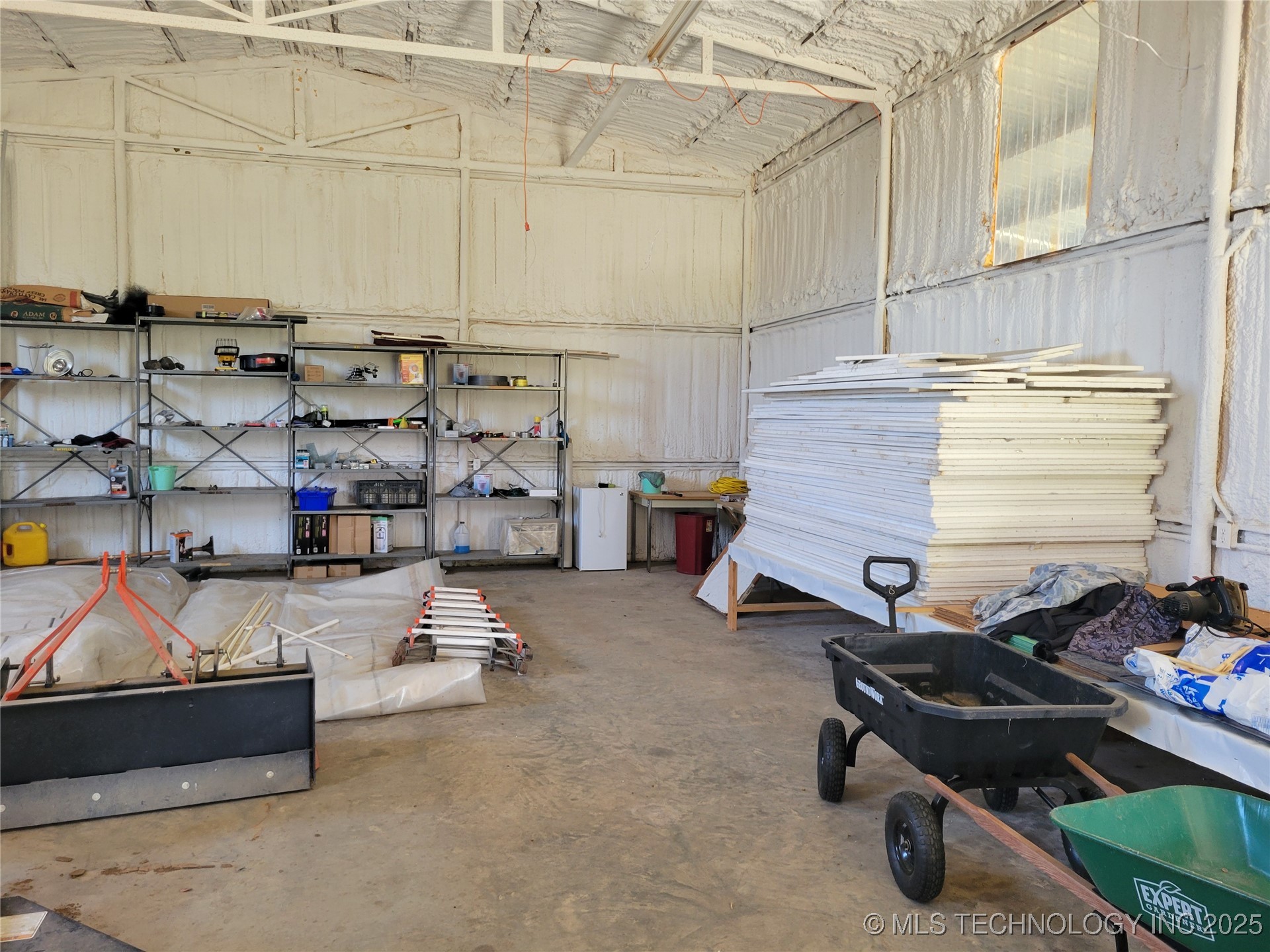 102 James Thomas Property Photo 11