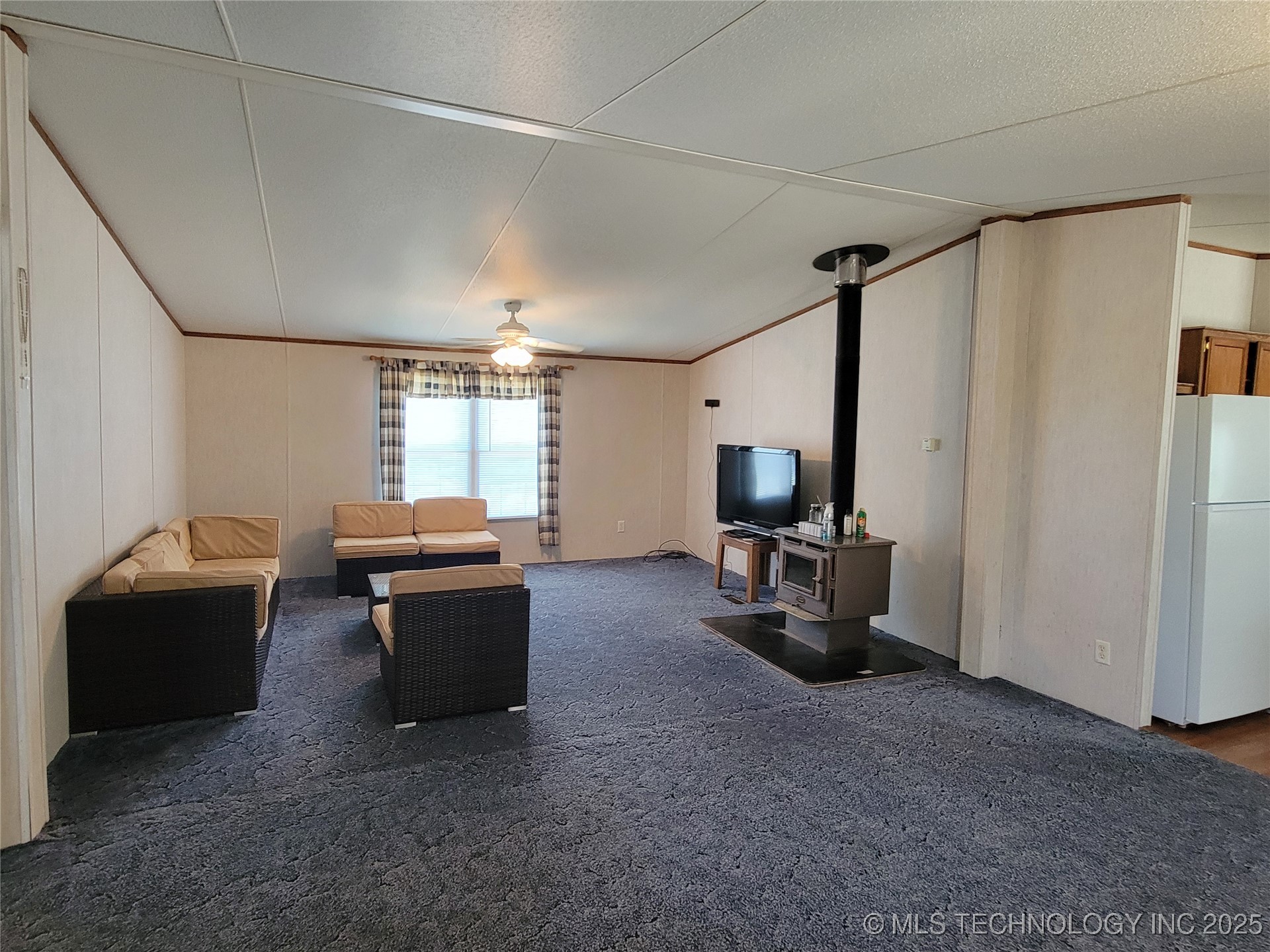 102 James Thomas Property Photo 14