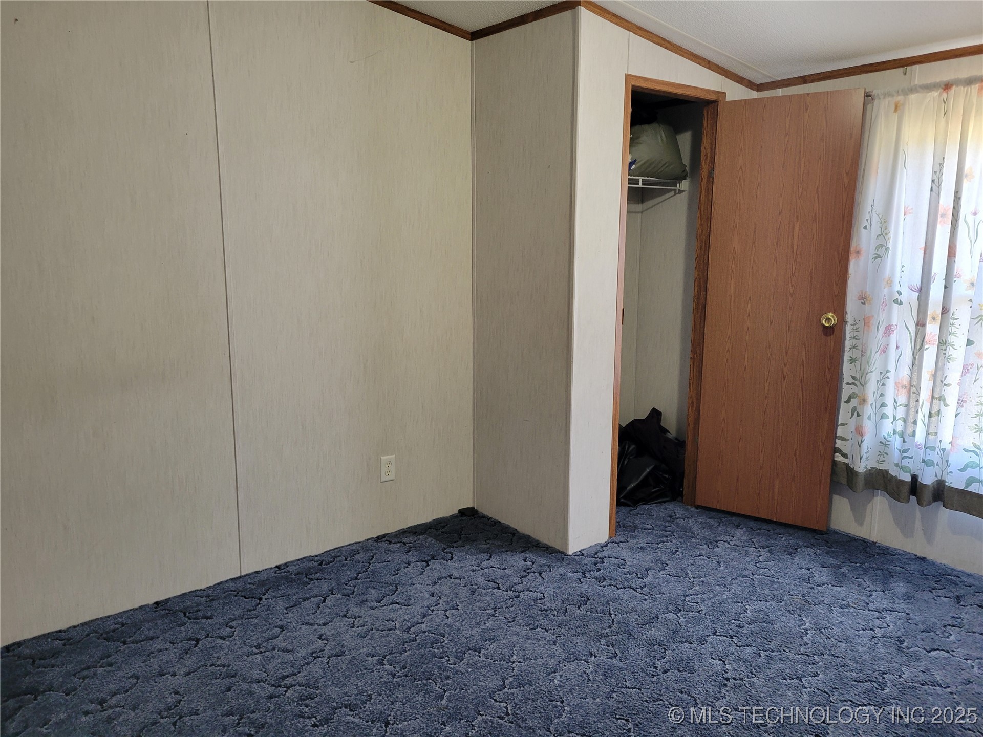 102 James Thomas Property Photo 27