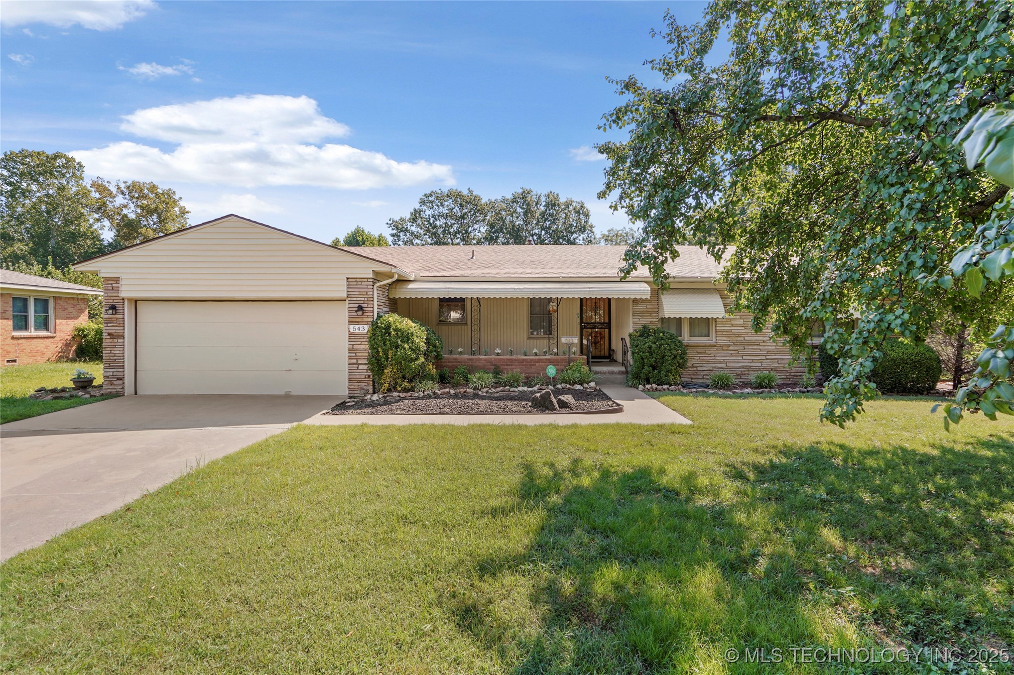 543 S 89th East Avenue Property Photo 2