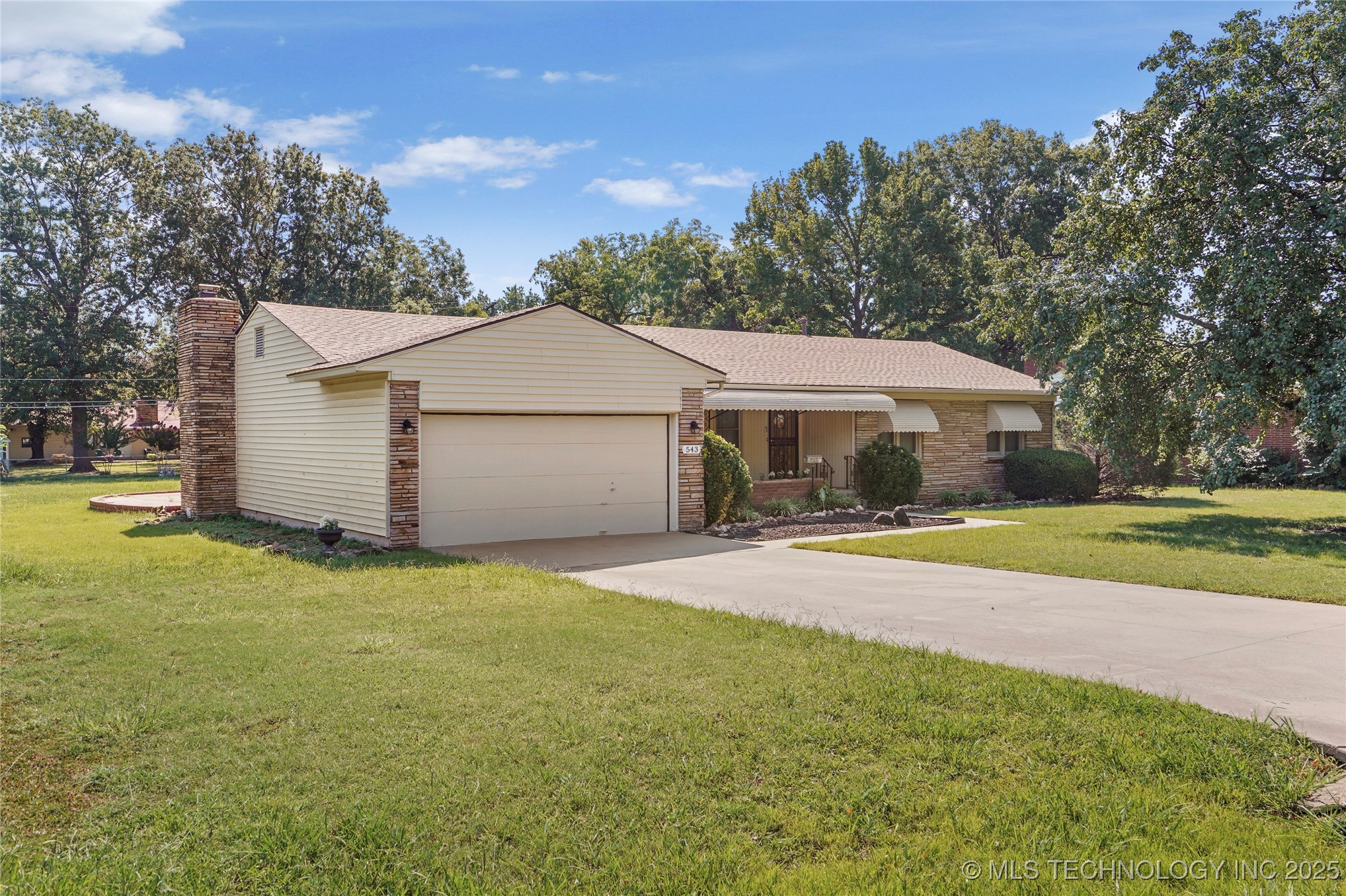 543 S 89th East Avenue Property Photo 3