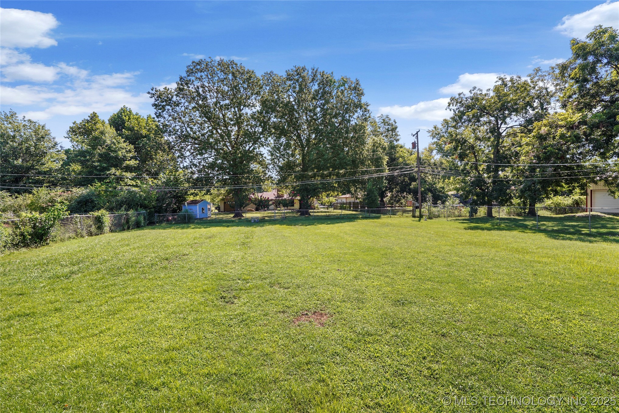 543 S 89th East Avenue Property Photo 33