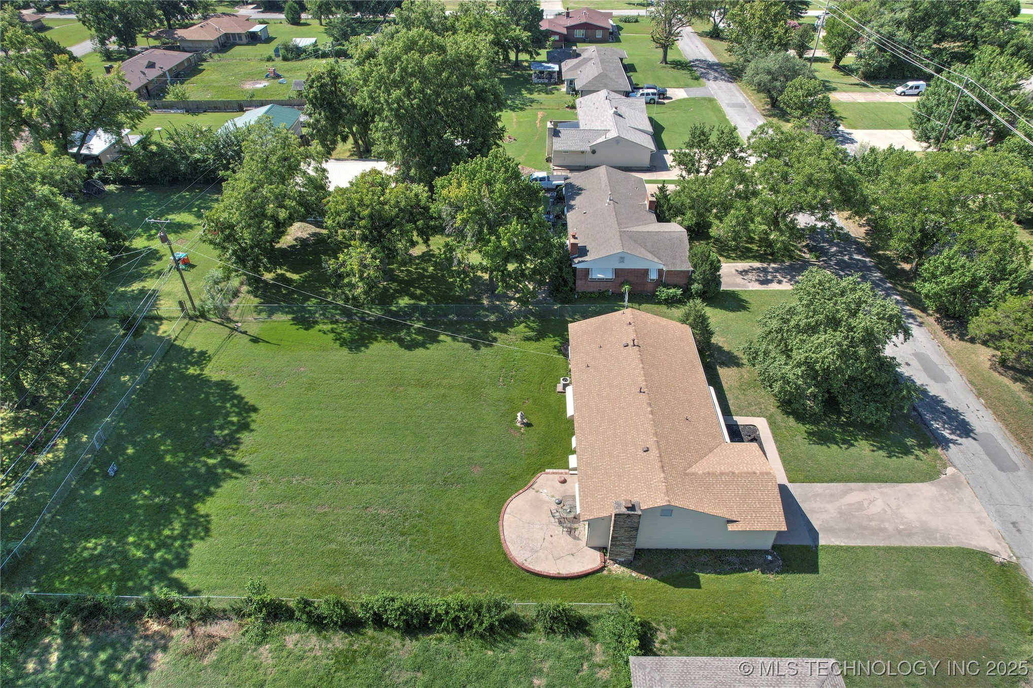 543 S 89th East Avenue Property Photo 35