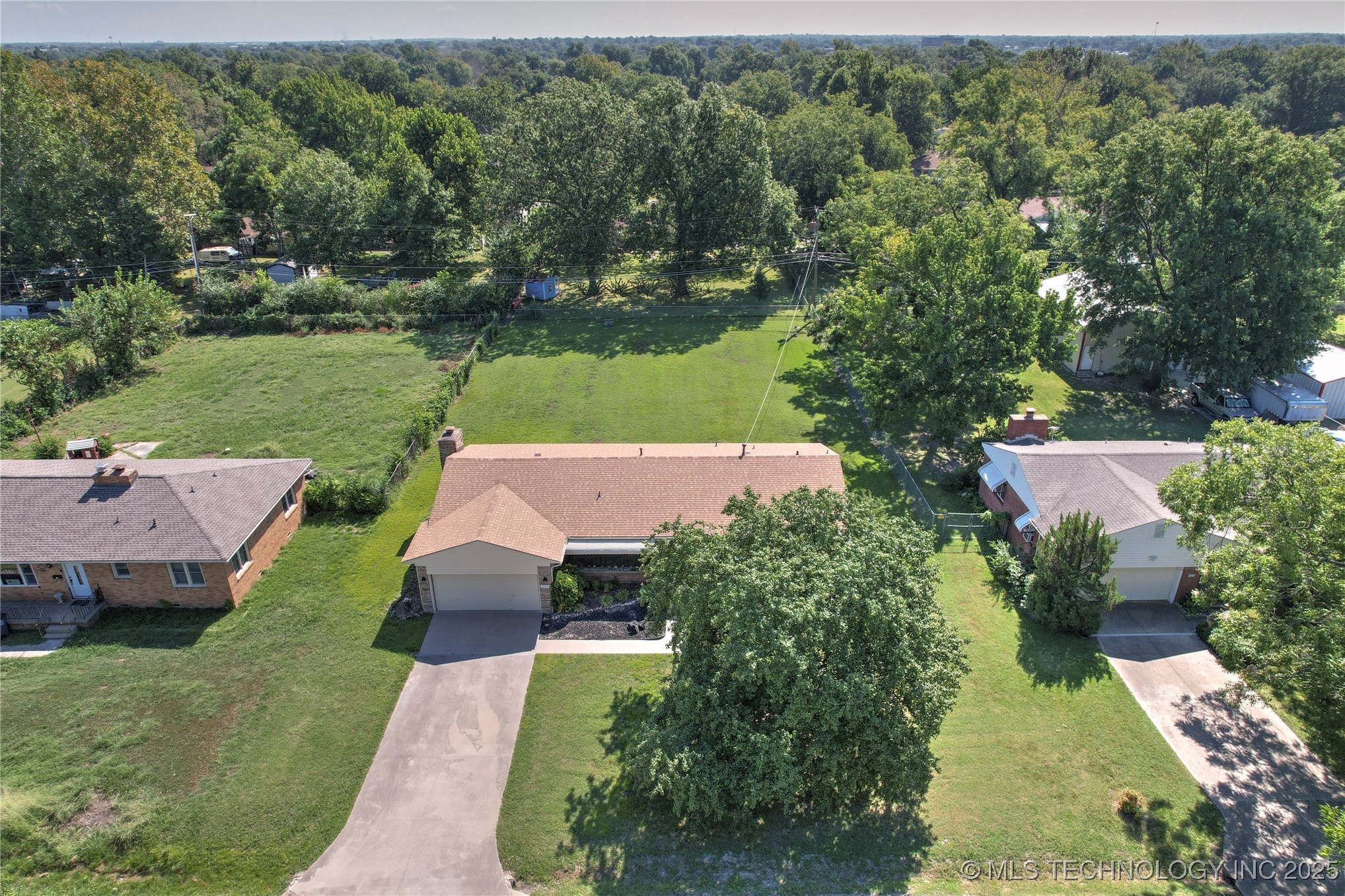 543 S 89th East Avenue Property Photo 39