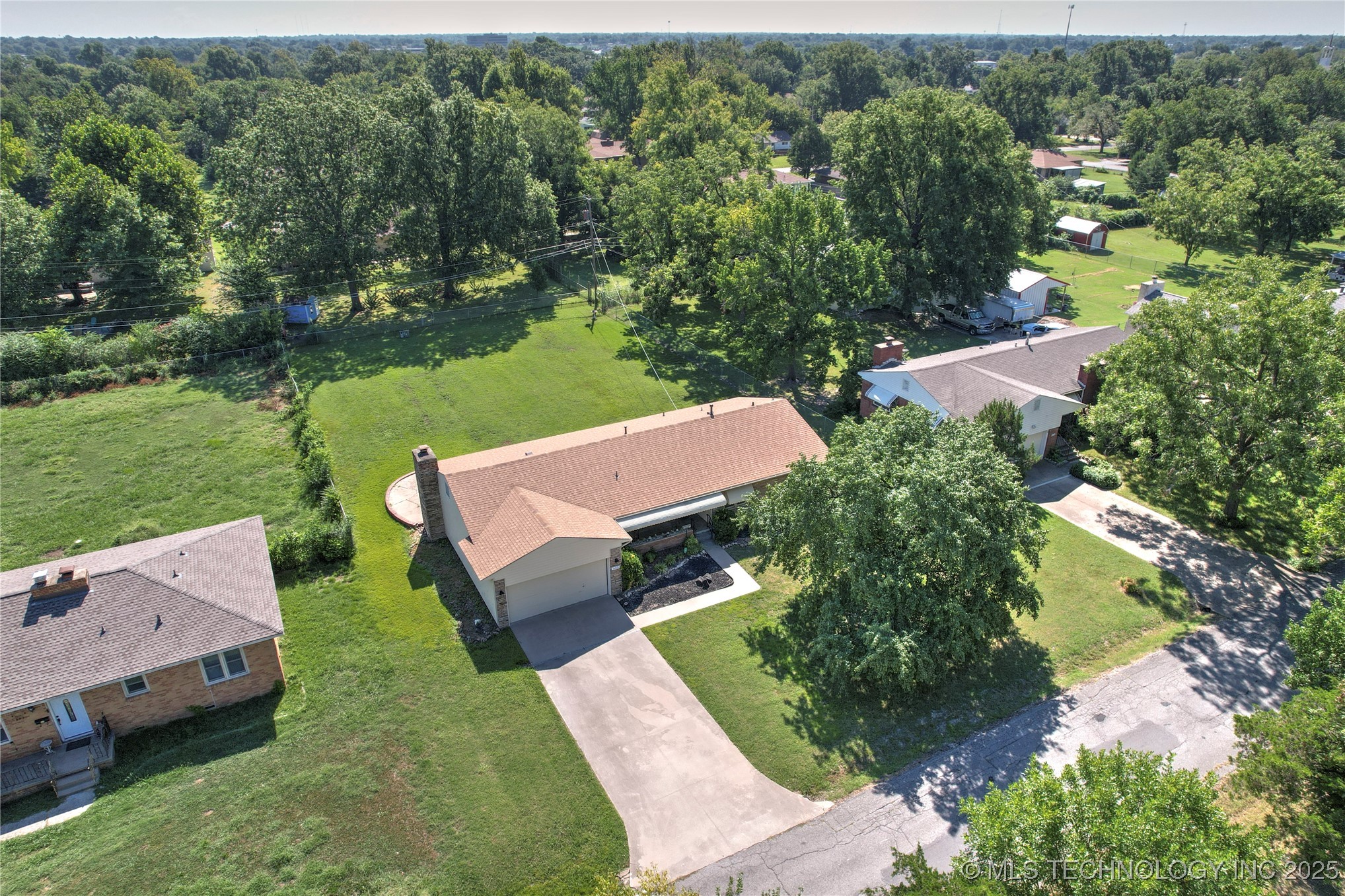 543 S 89th East Avenue Property Photo 40