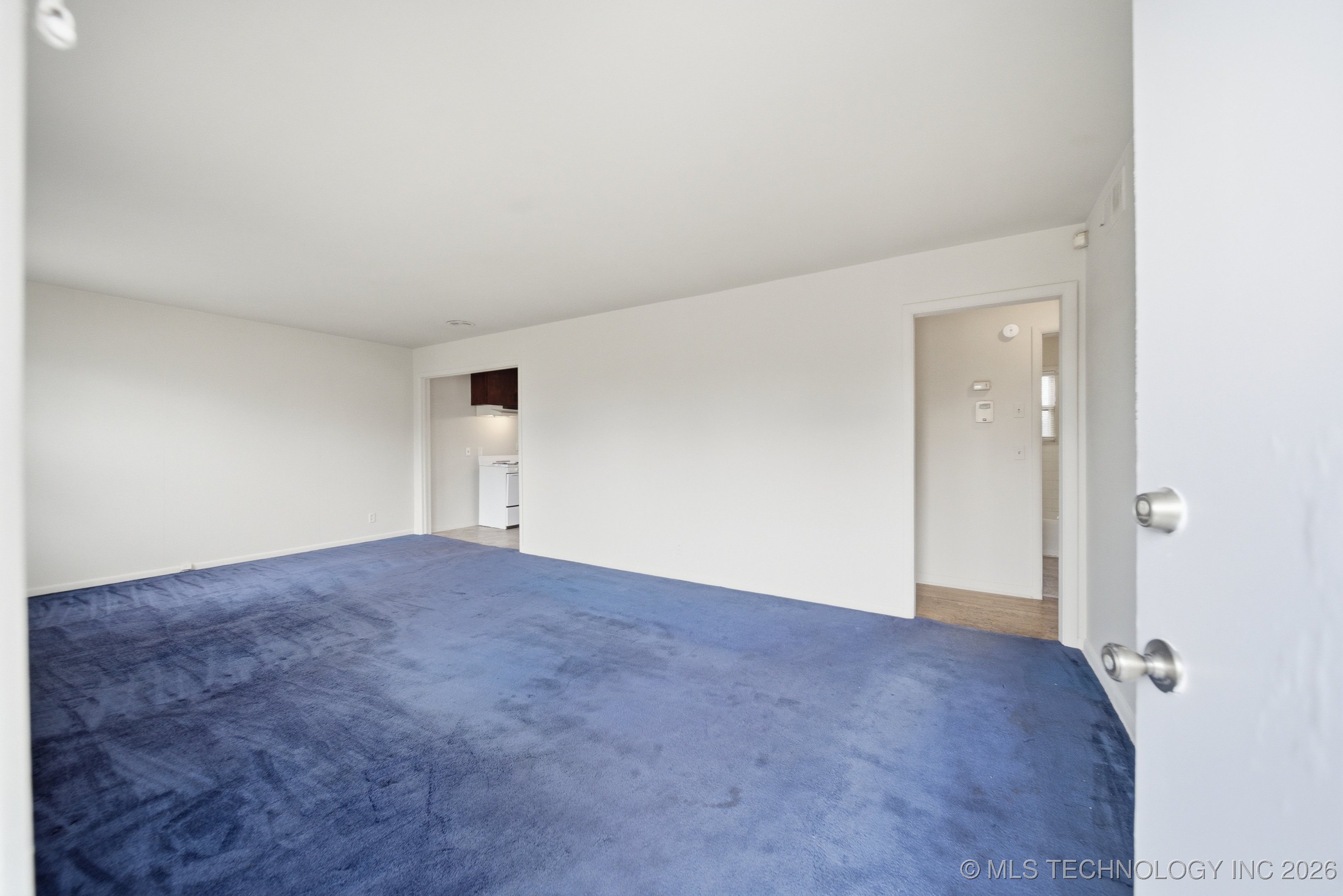 1539 E 53rd Street Property Photo 5